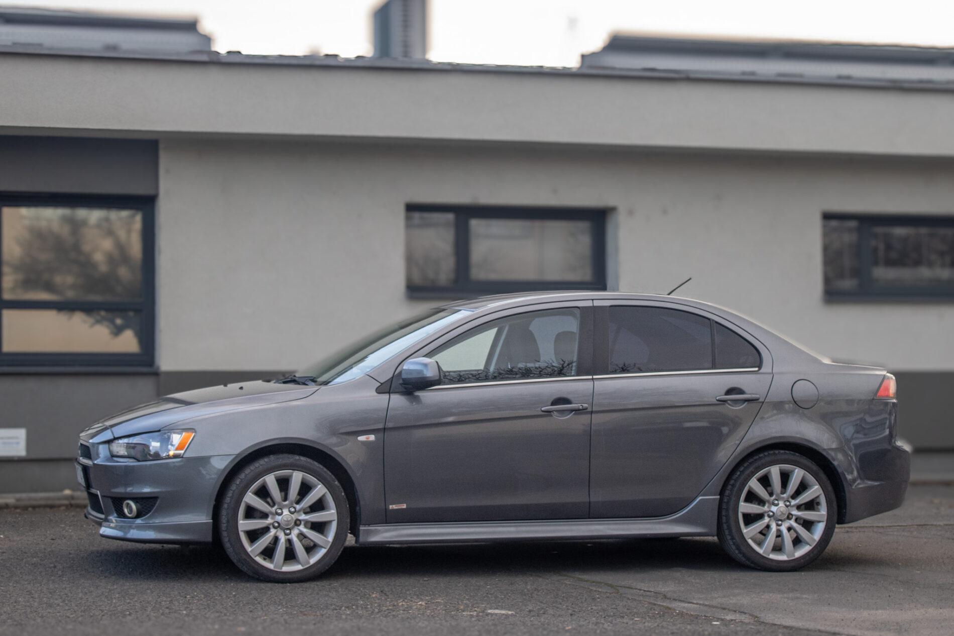 2011 Mitsubishi Lancer, sivá sedan, 178 968 km