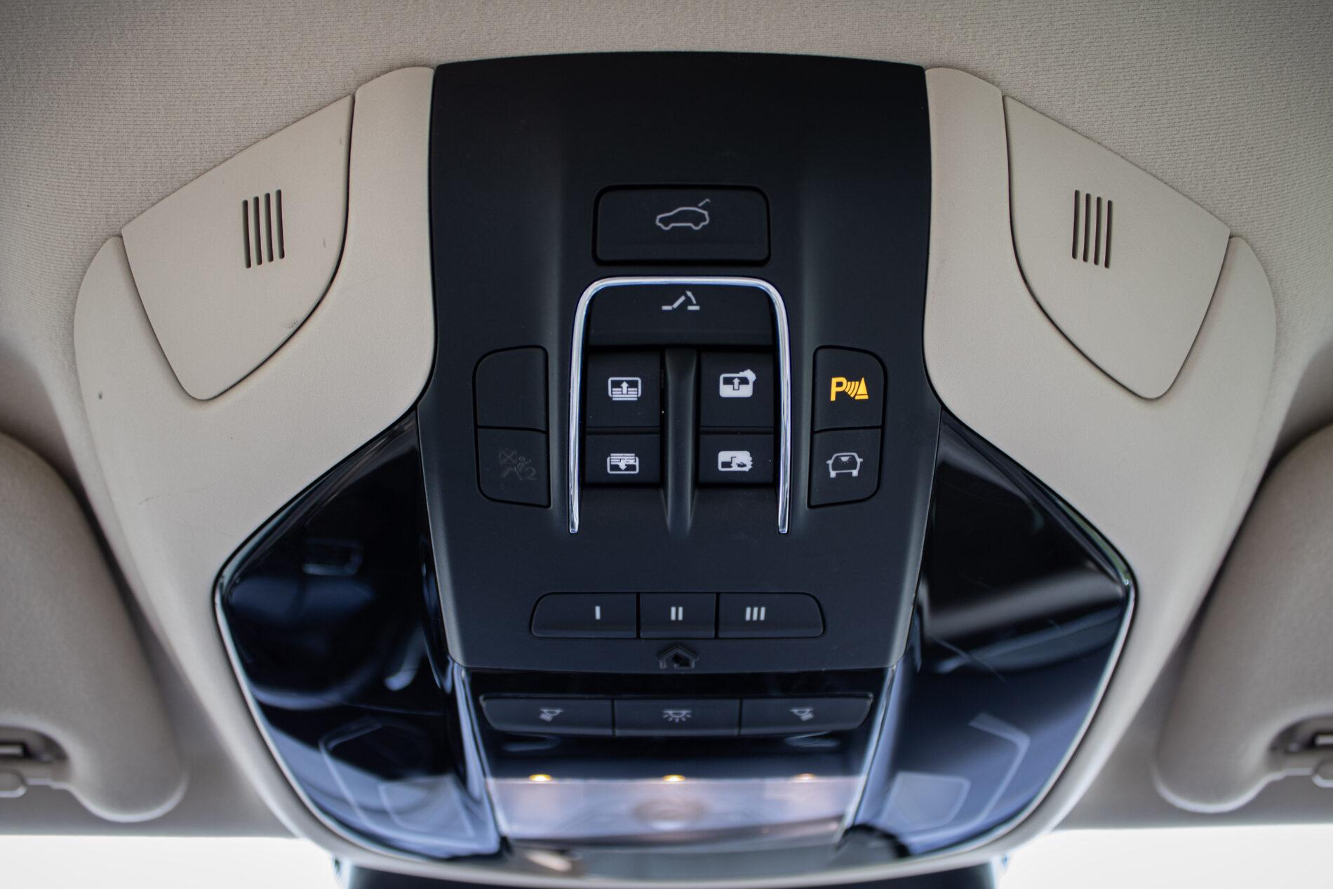2017 Maserati Levante, čierna suv, 212 484 km