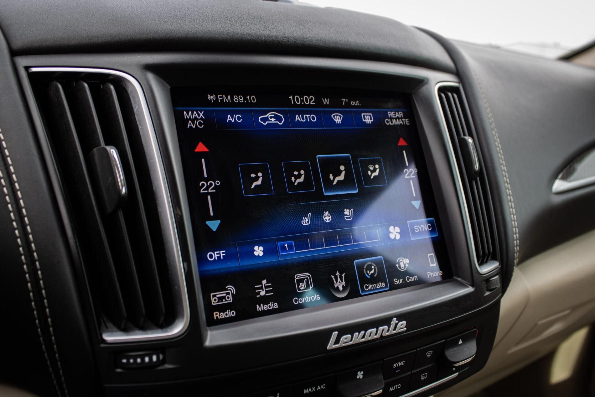 2017 Maserati Levante, čierna suv, 212 484 km