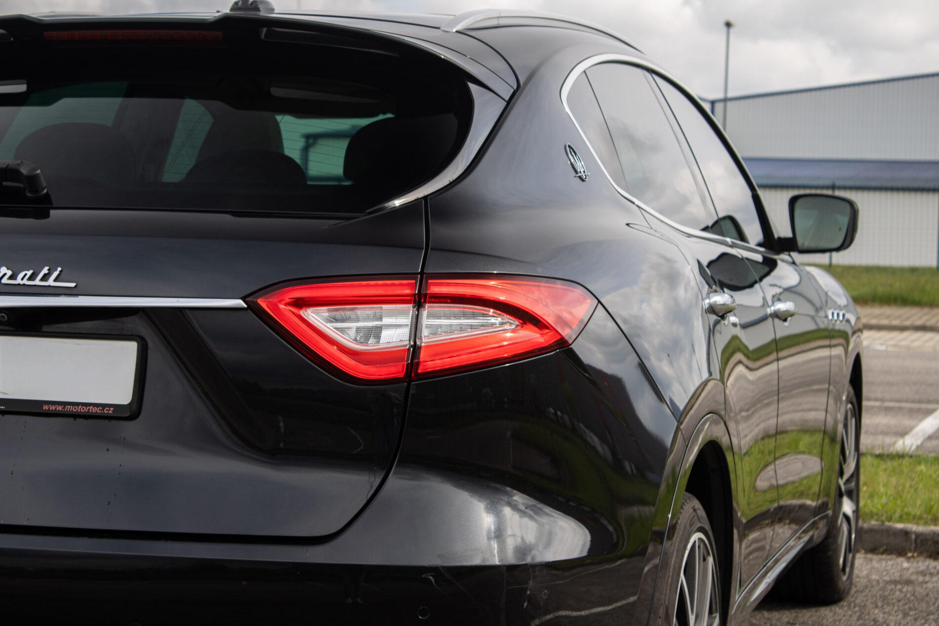 2017 Maserati Levante, čierna suv, 212 484 km