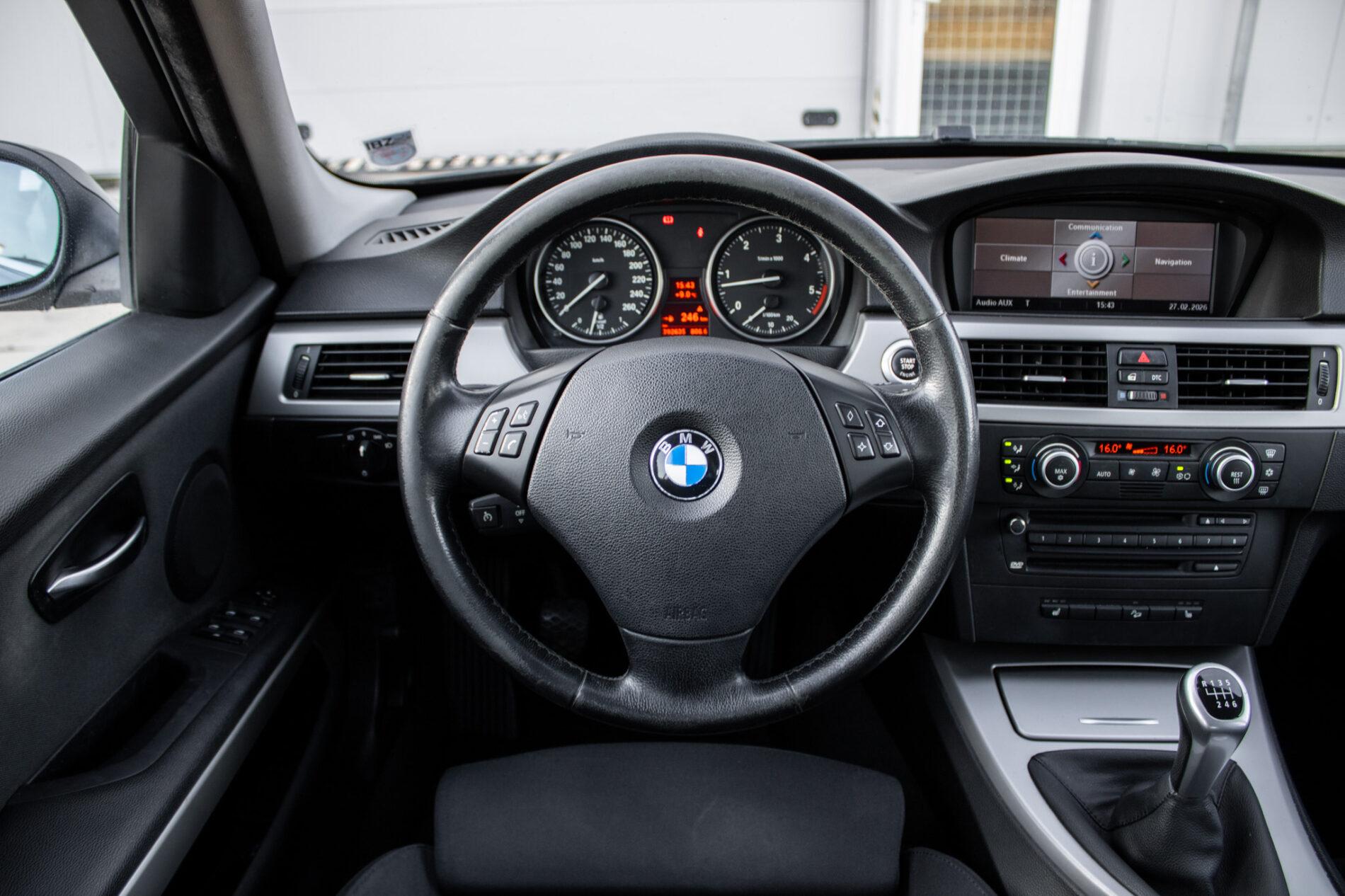 2008 BMW 330d, zelená kombi, 392 635 km