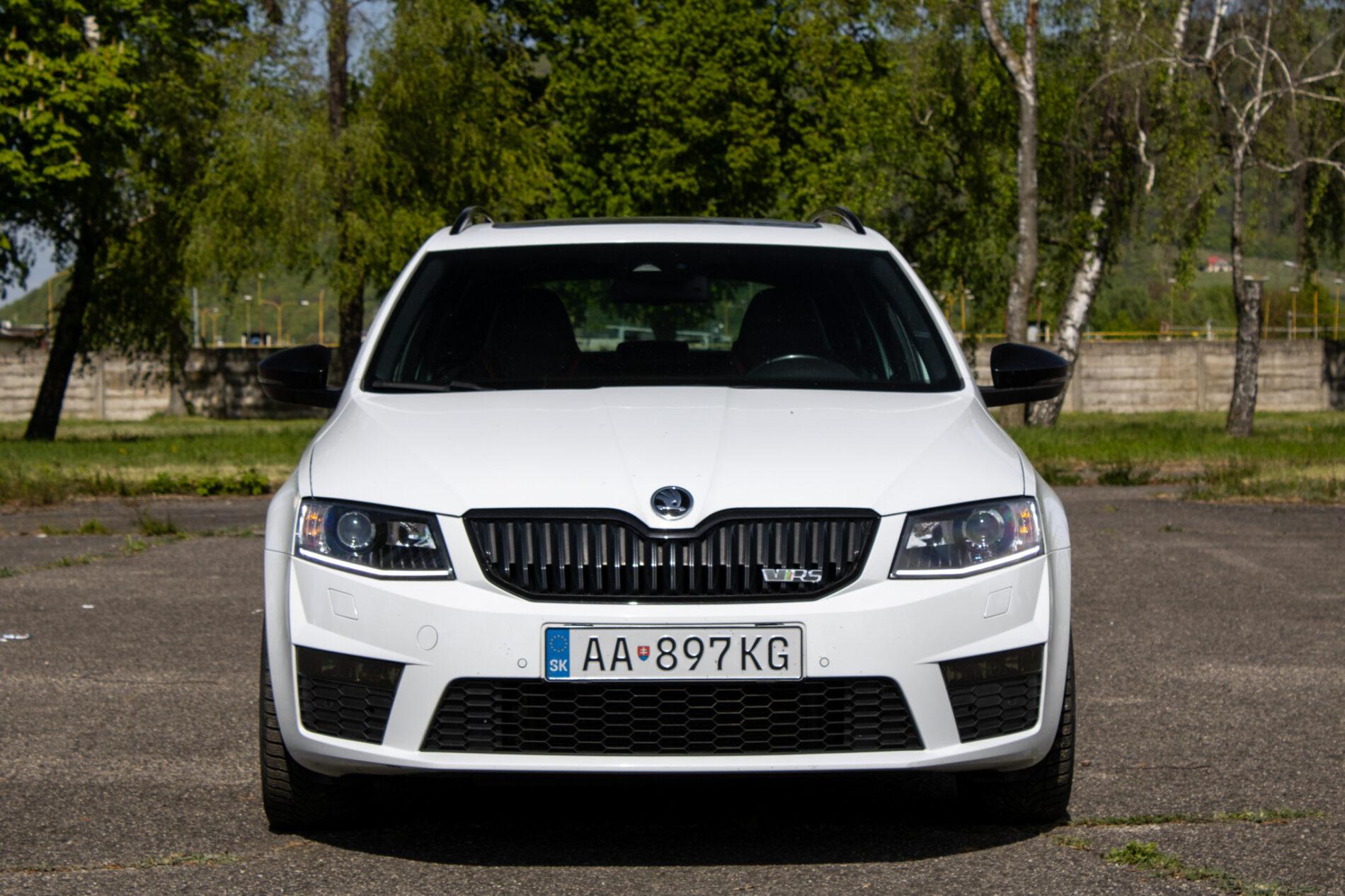 2015 Skoda Octavia RS, biela kombi, 269 760 km
