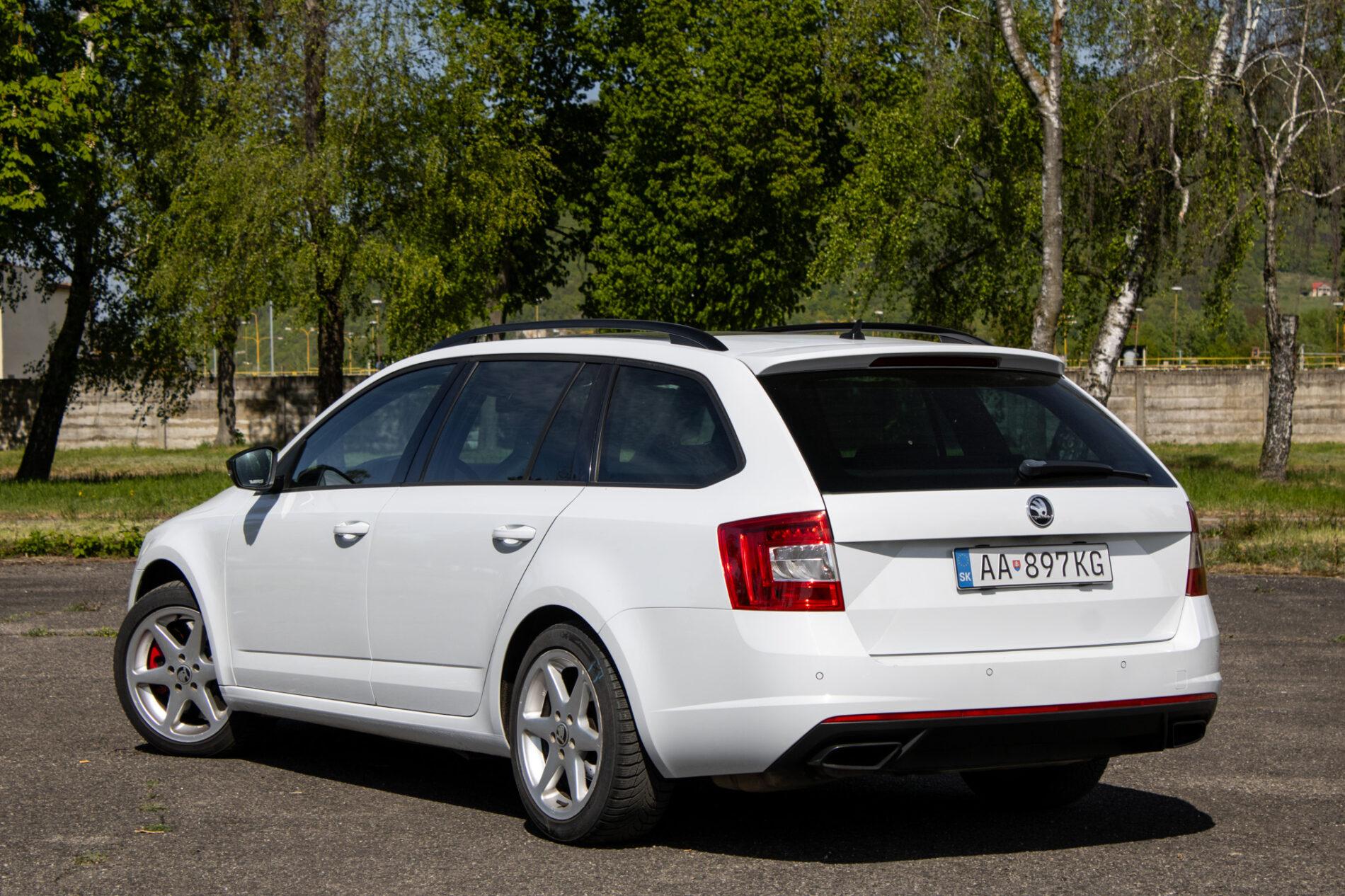 2015 Skoda Octavia RS, biela kombi, 269 760 km
