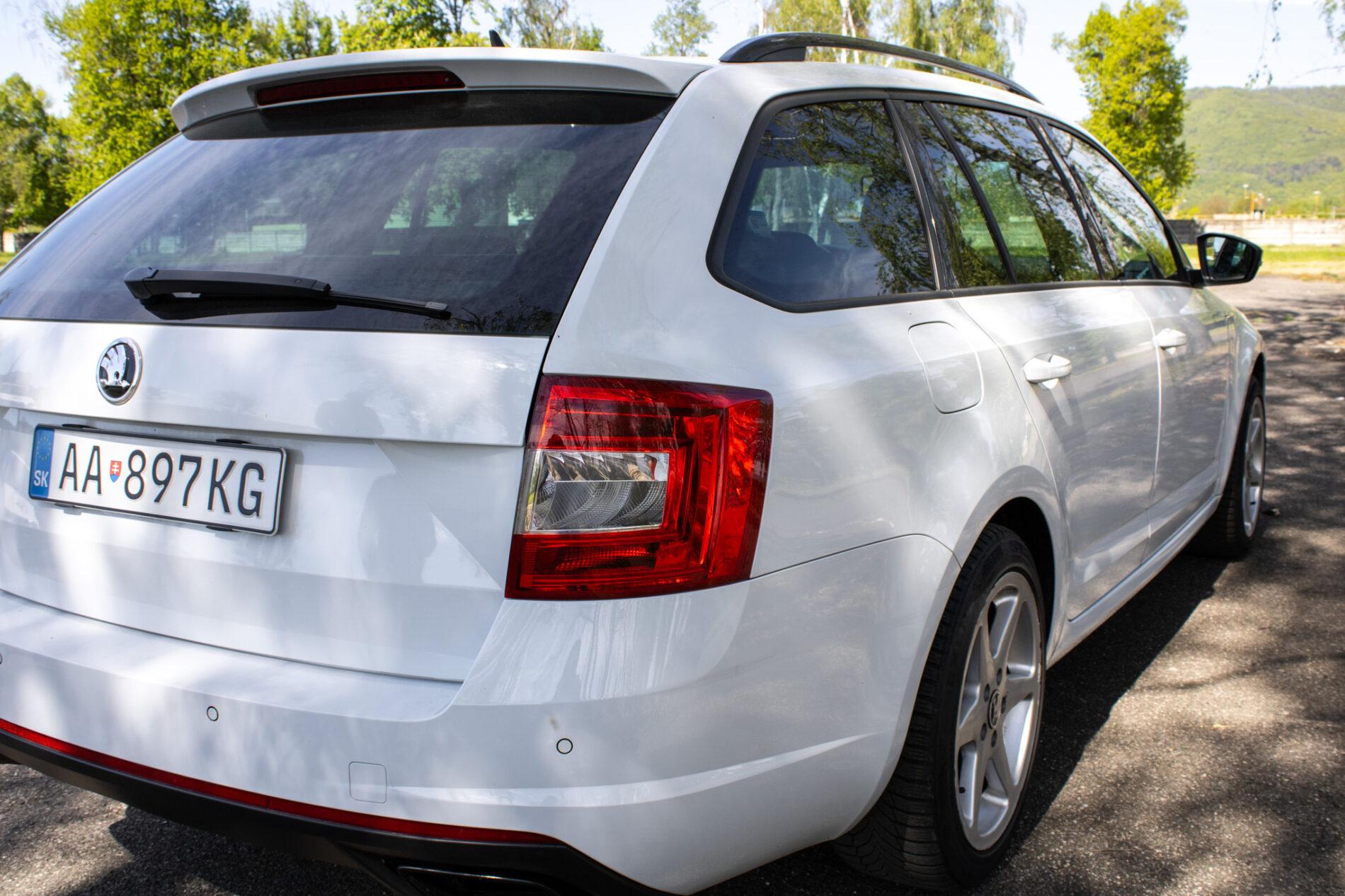 2015 Skoda Octavia RS, biela kombi, 269 760 km