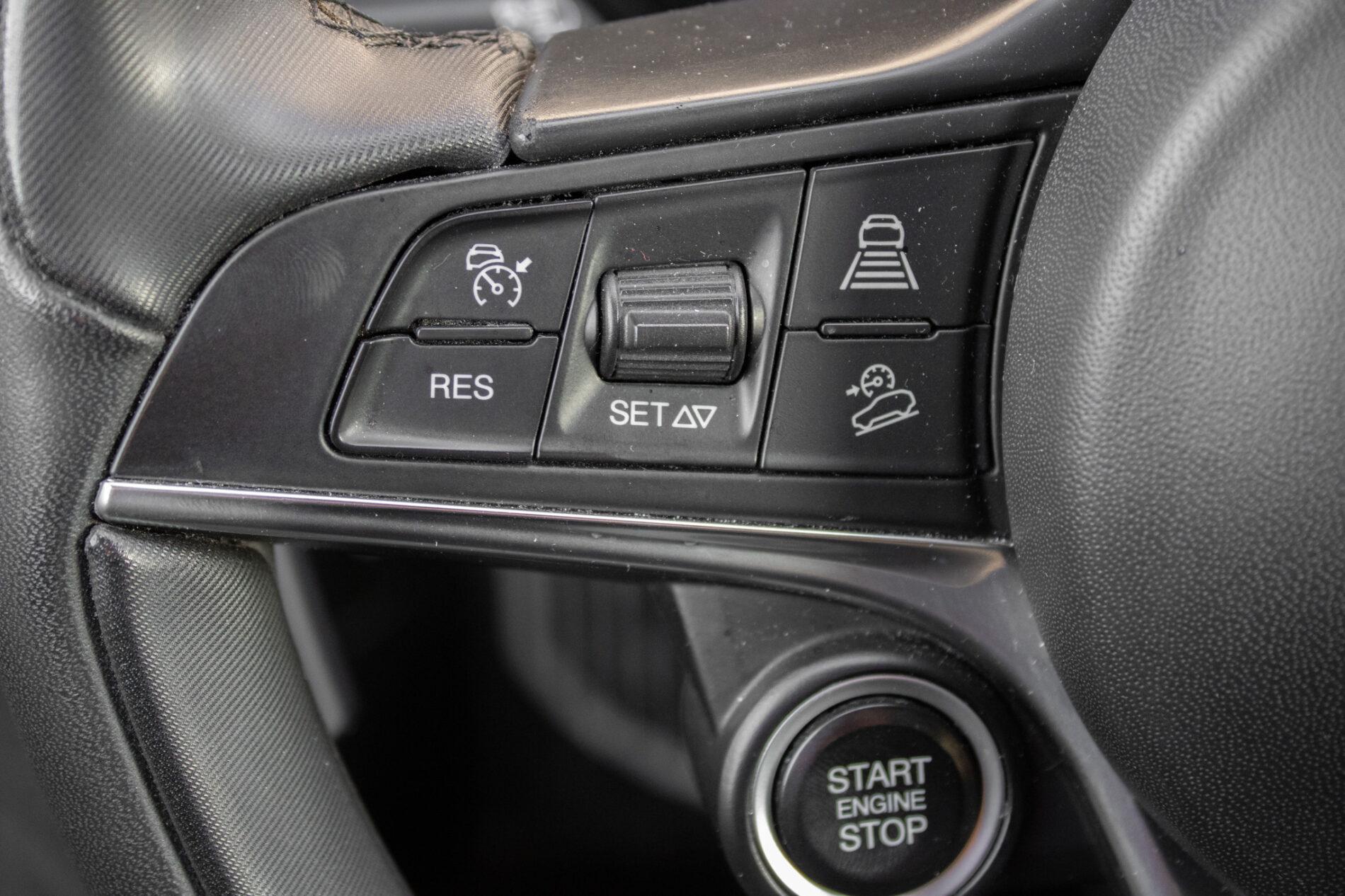 2017 Alfa Romeo Stelvio, sivá suv, 160 000 km