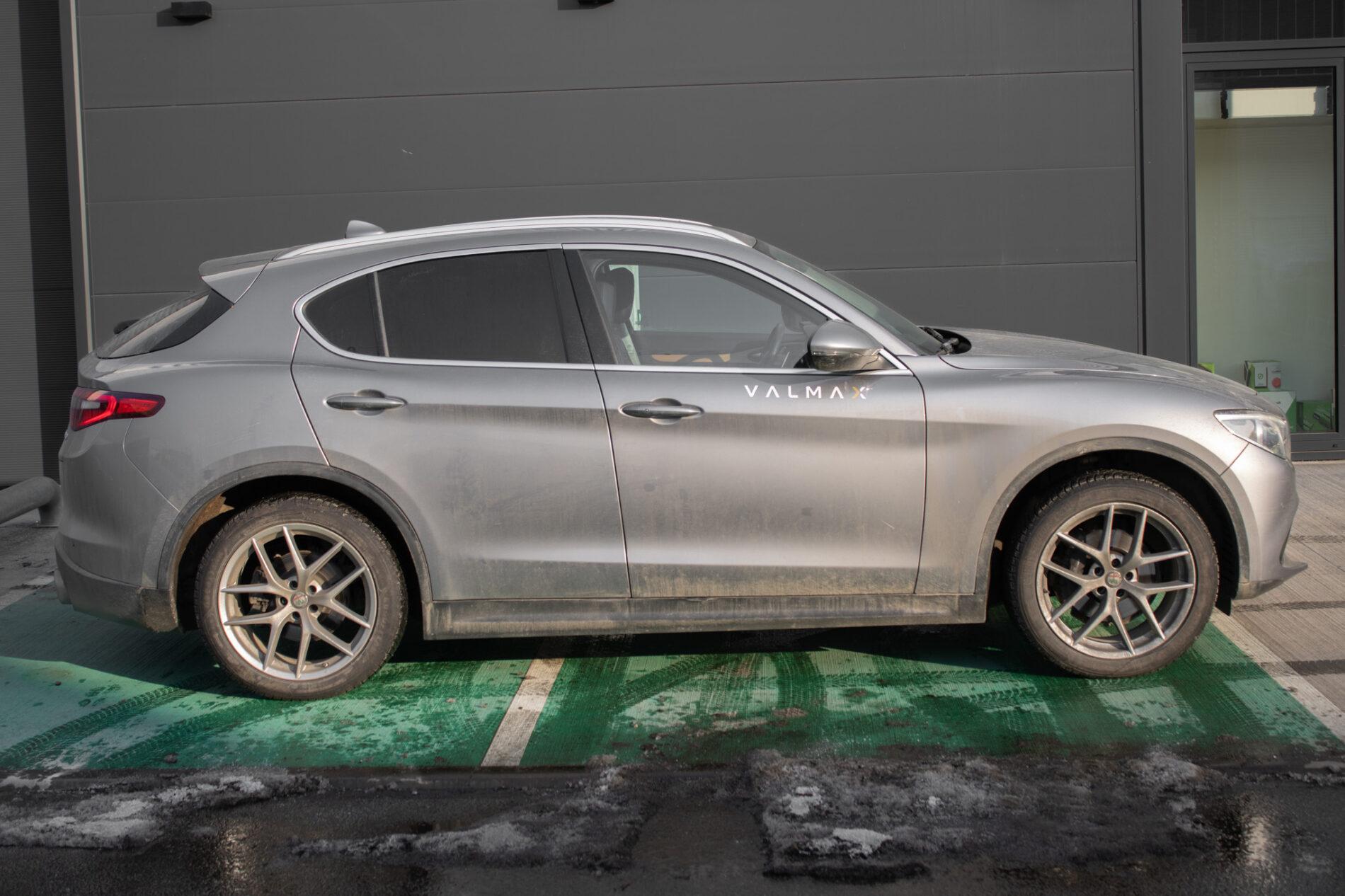2017 Alfa Romeo Stelvio, sivá suv, 160 000 km