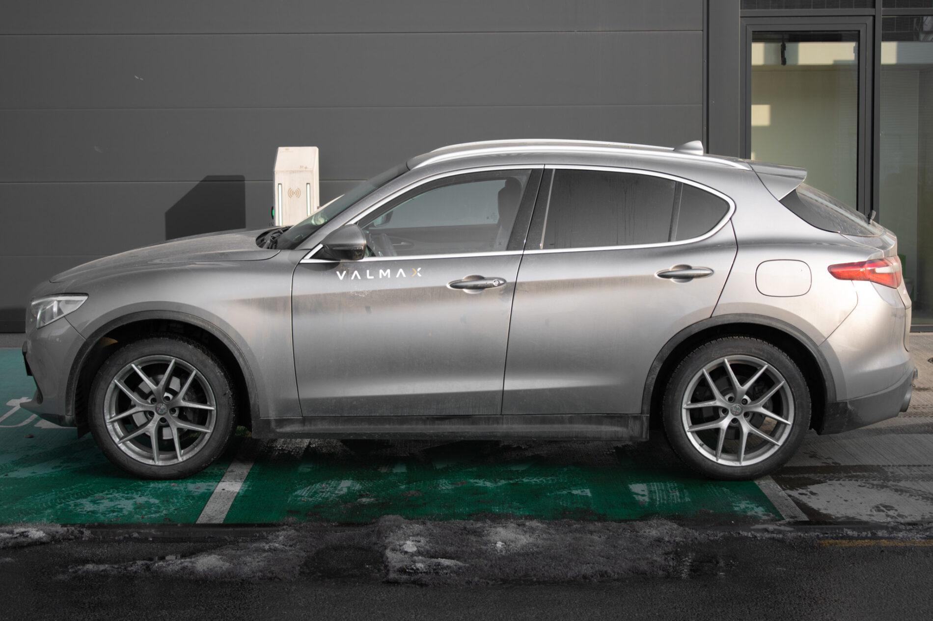 2017 Alfa Romeo Stelvio, sivá suv, 160 000 km