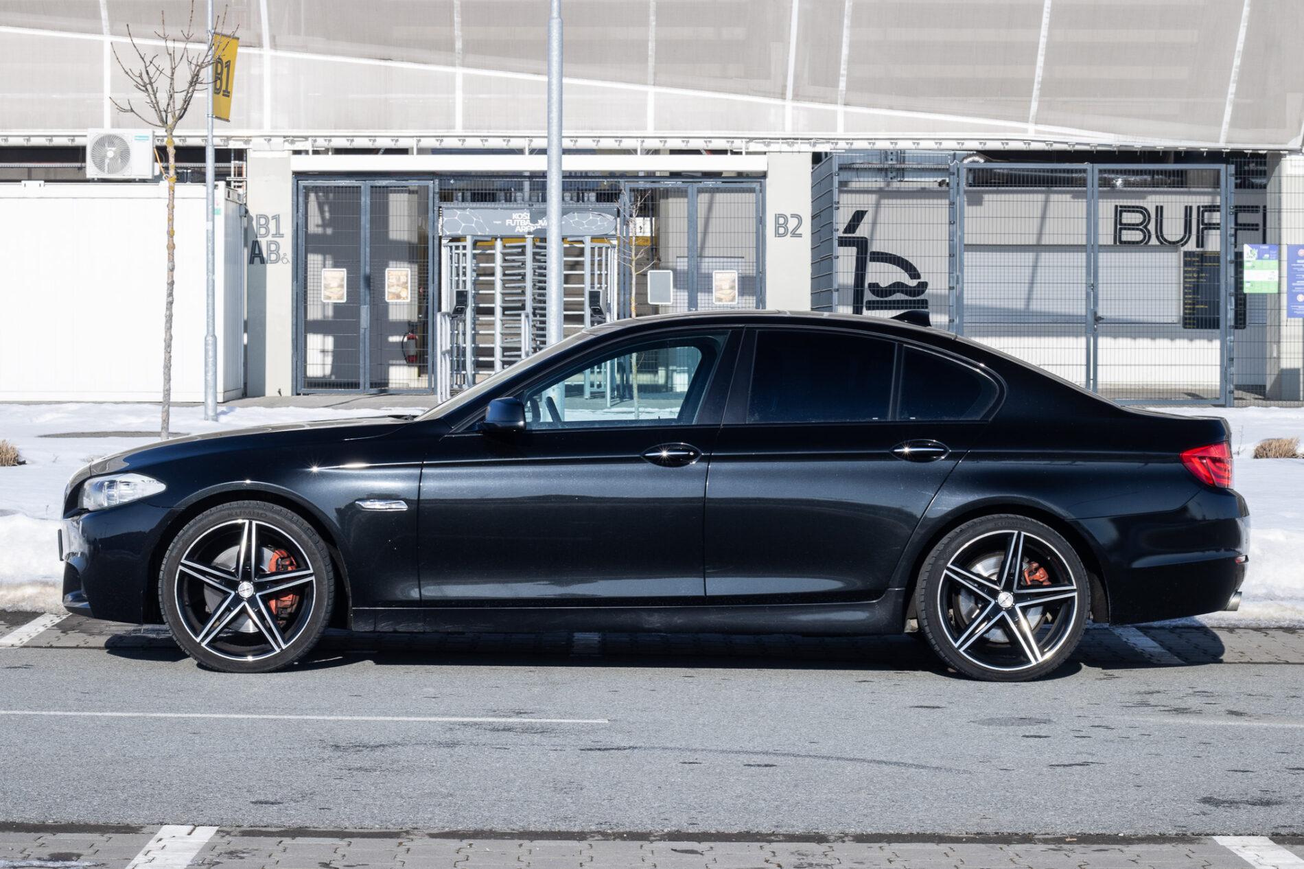 2012 BMW 535d, čierna sedan, 303 563 km