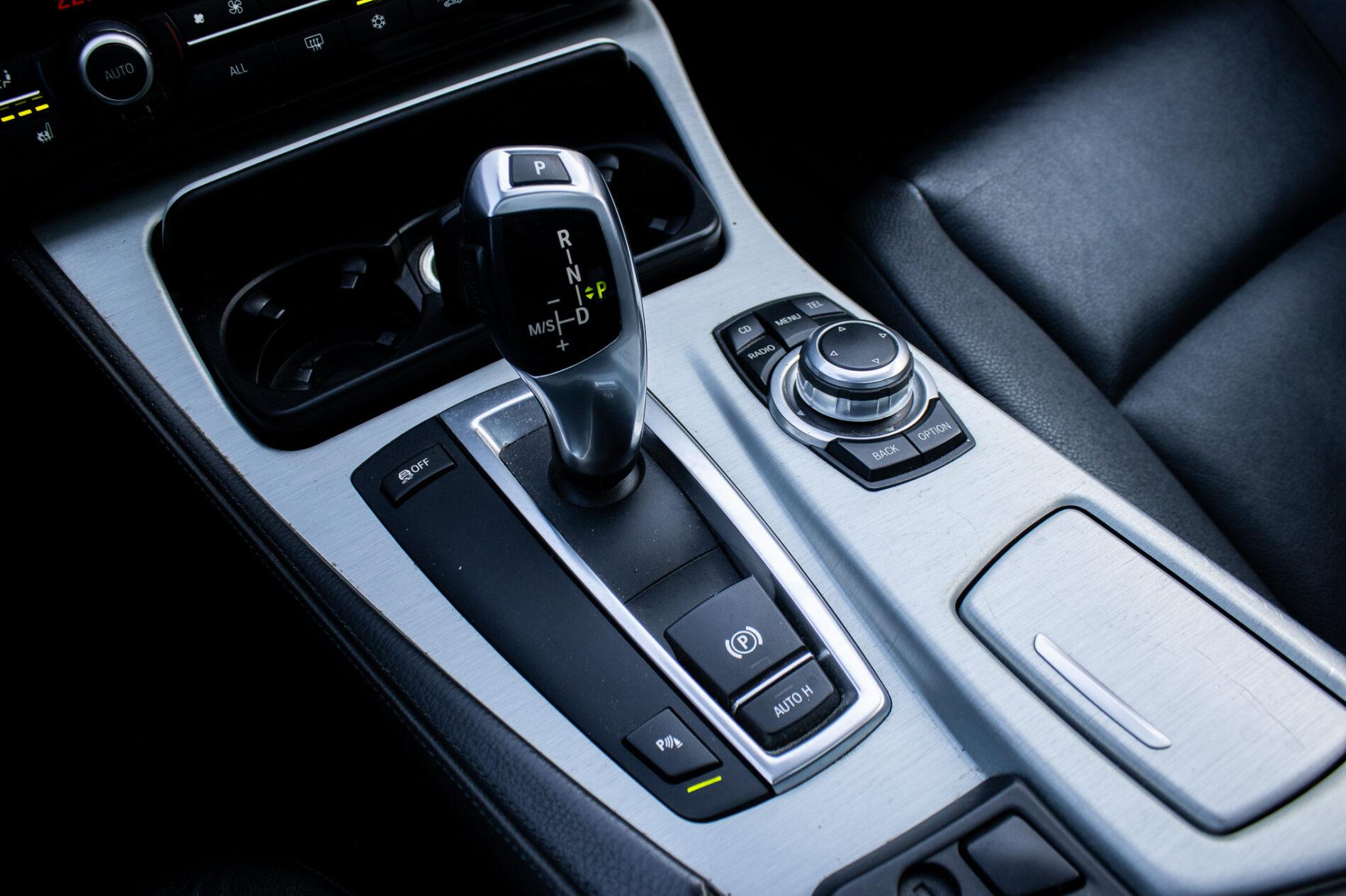 2012 BMW 535d, čierna sedan, 303 563 km