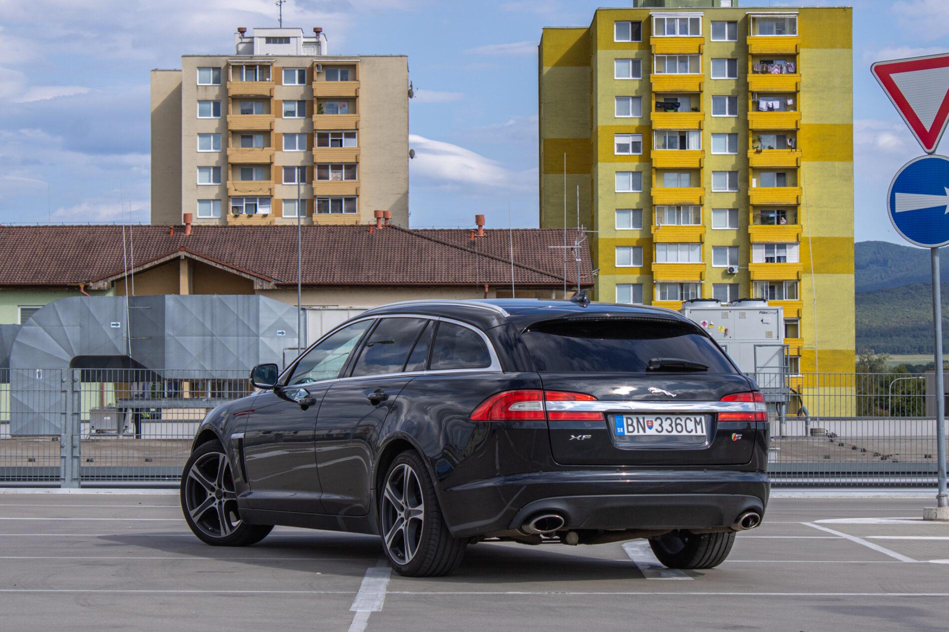 2014 Jaguar XF, čierna kombi, 224 926 km