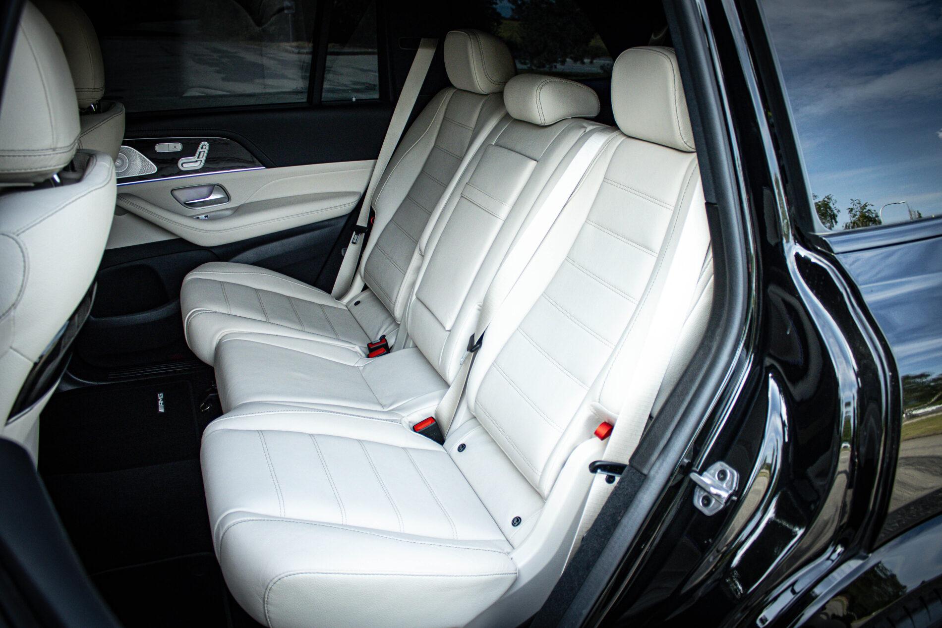 2023 Mercedes-Benz GLS 400d, čierna suv, 40 535 km