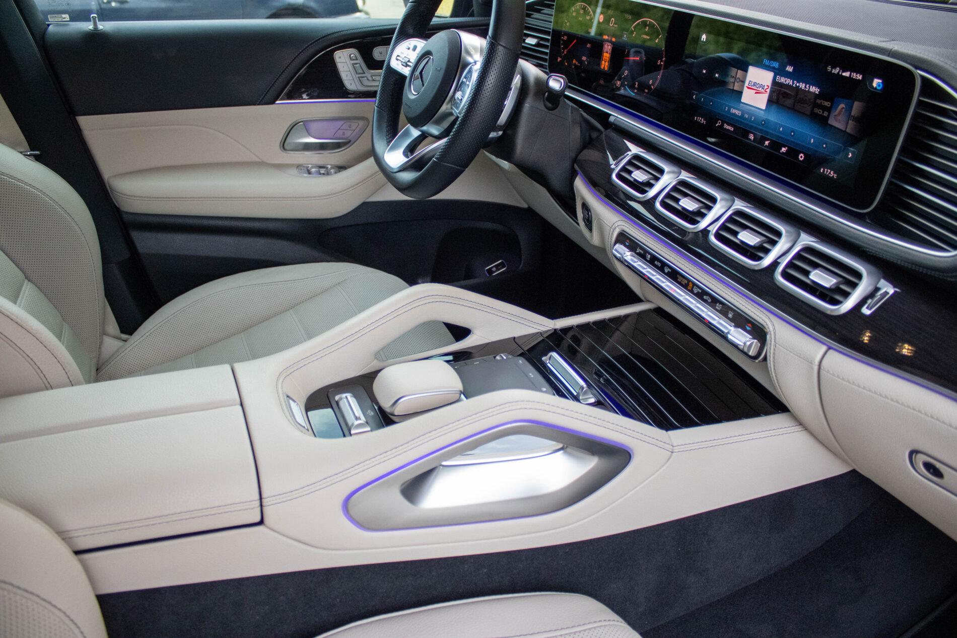 2023 Mercedes-Benz GLS 400d, čierna suv, 40 535 km