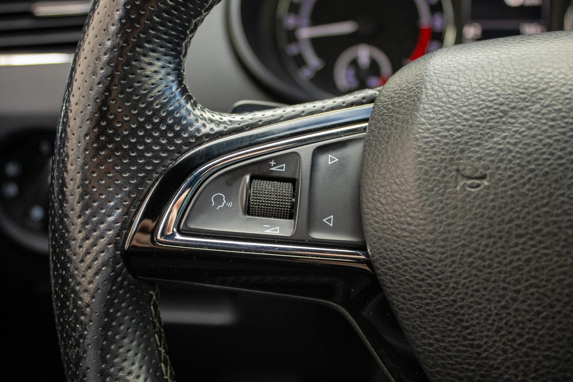 2016 Skoda Octavia RS, čierna kombi, 237 027 km