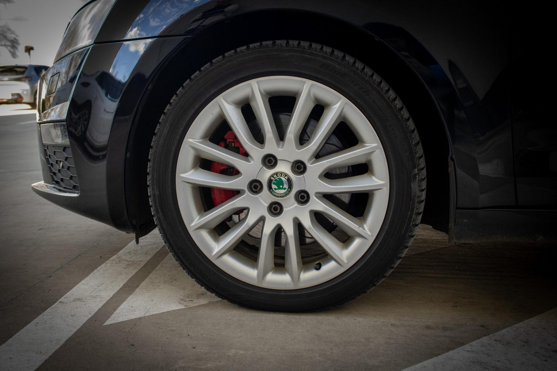 2016 Skoda Octavia RS, čierna kombi, 237 027 km