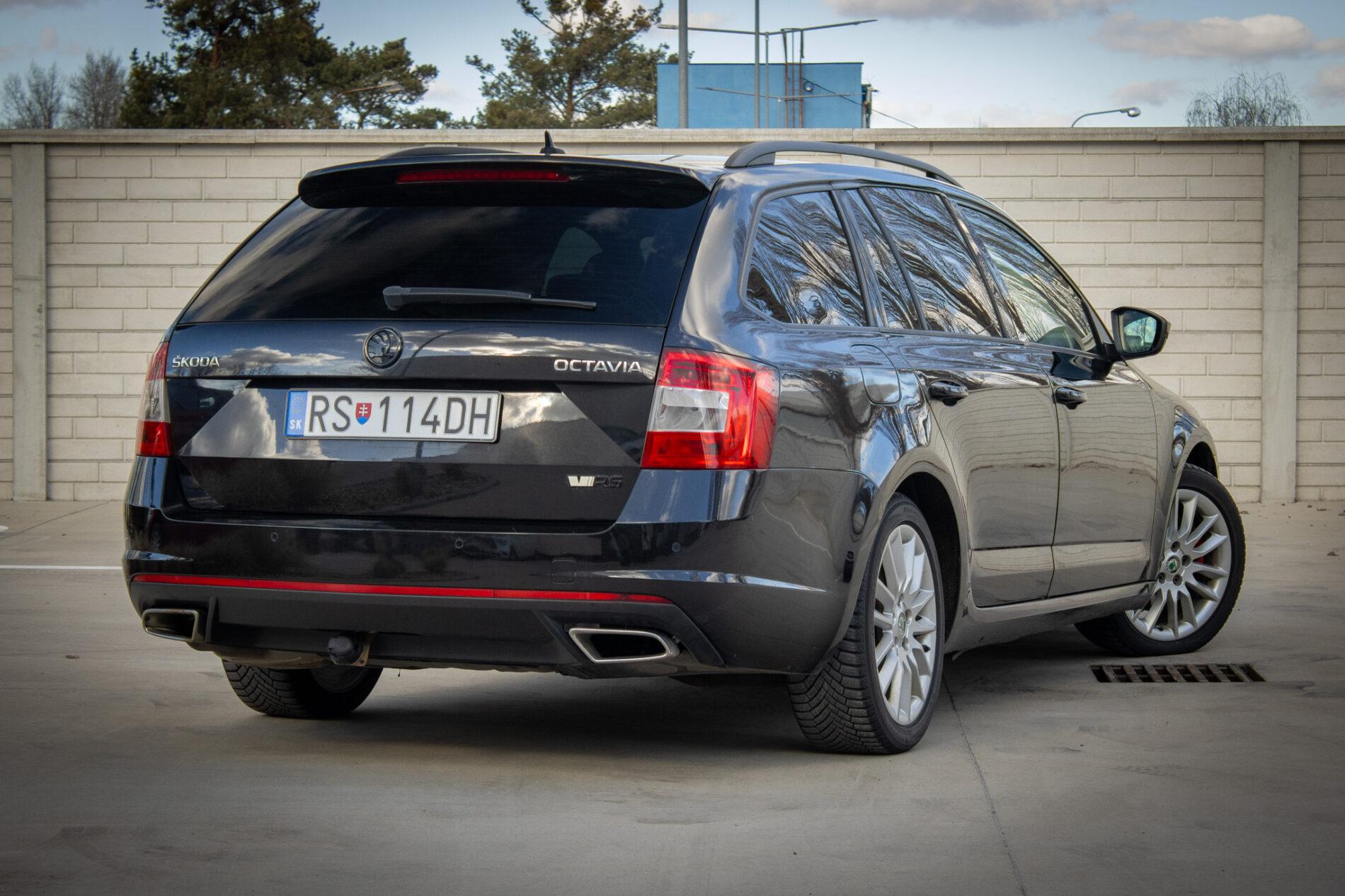 2016 Skoda Octavia RS, čierna kombi, 237 027 km