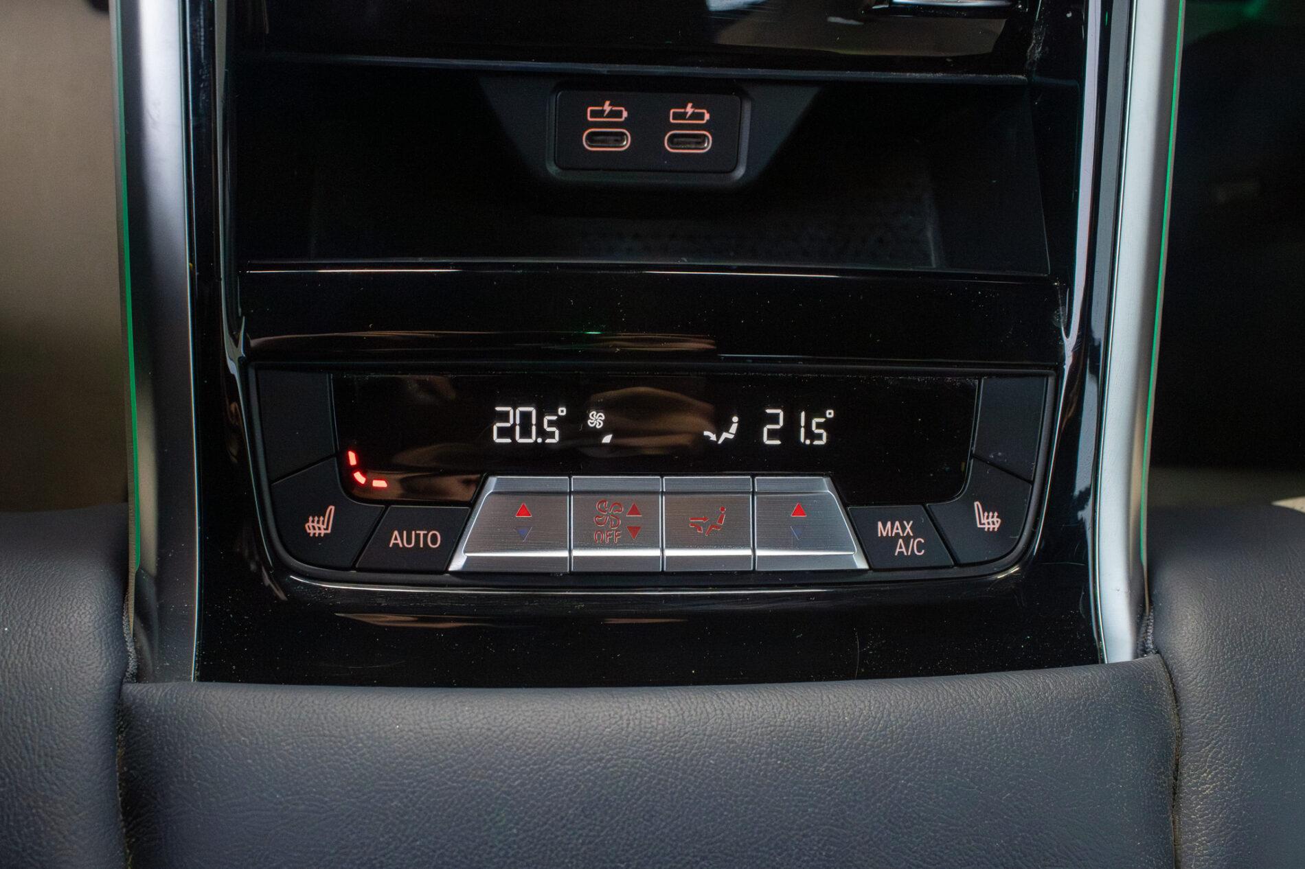 2021 BMW M850i, sivá kupé, 213 085 km
