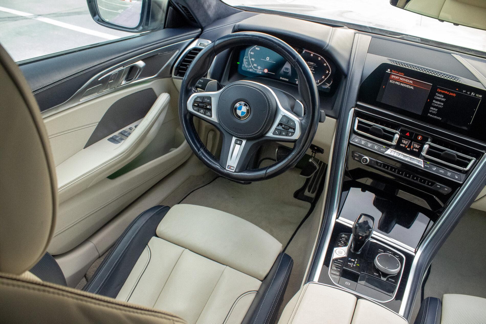 2021 BMW M850i, sivá kupé, 213 085 km