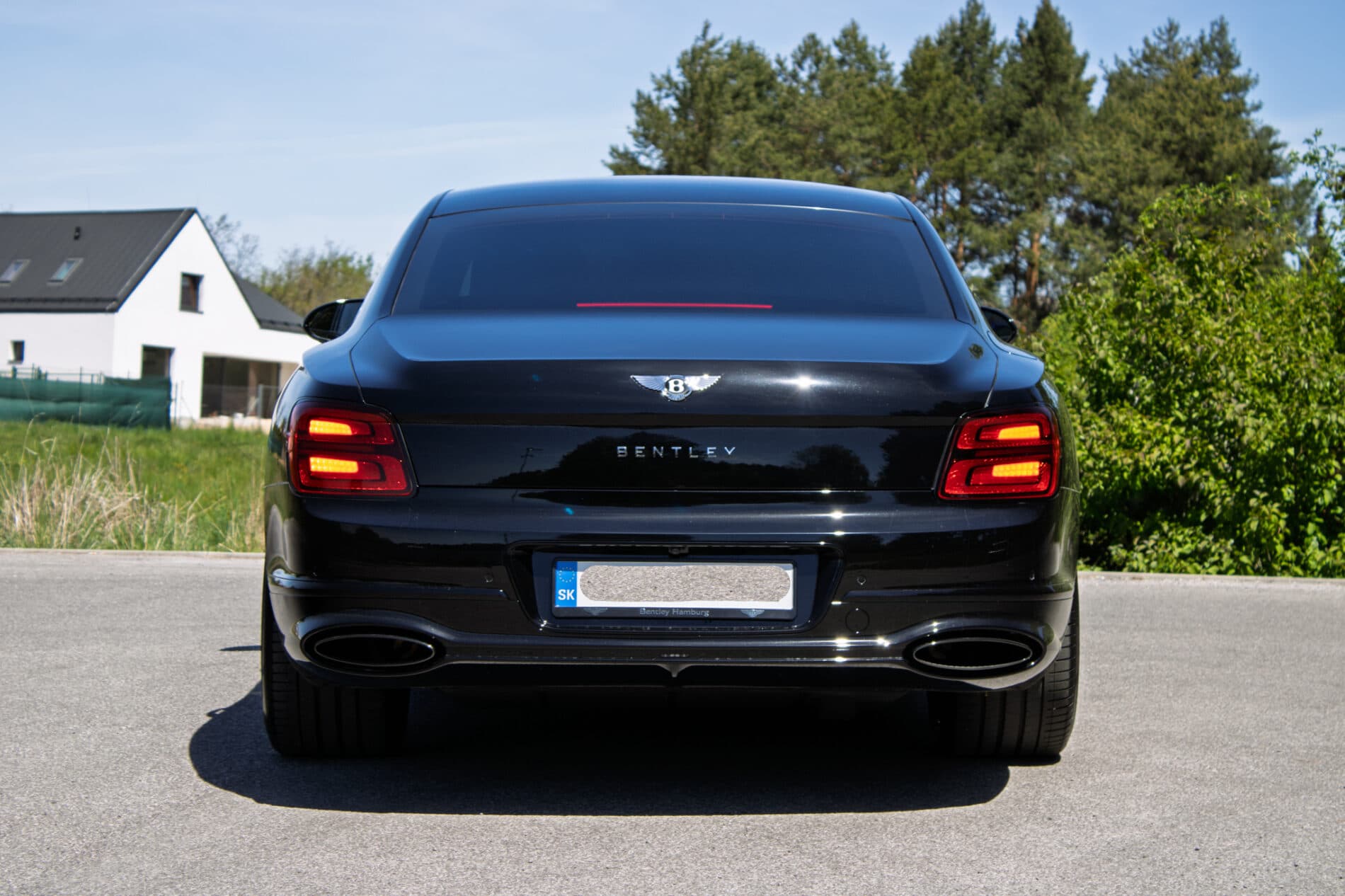 2024 Bentley Flying Spur, čierna sedan, 2 250 km