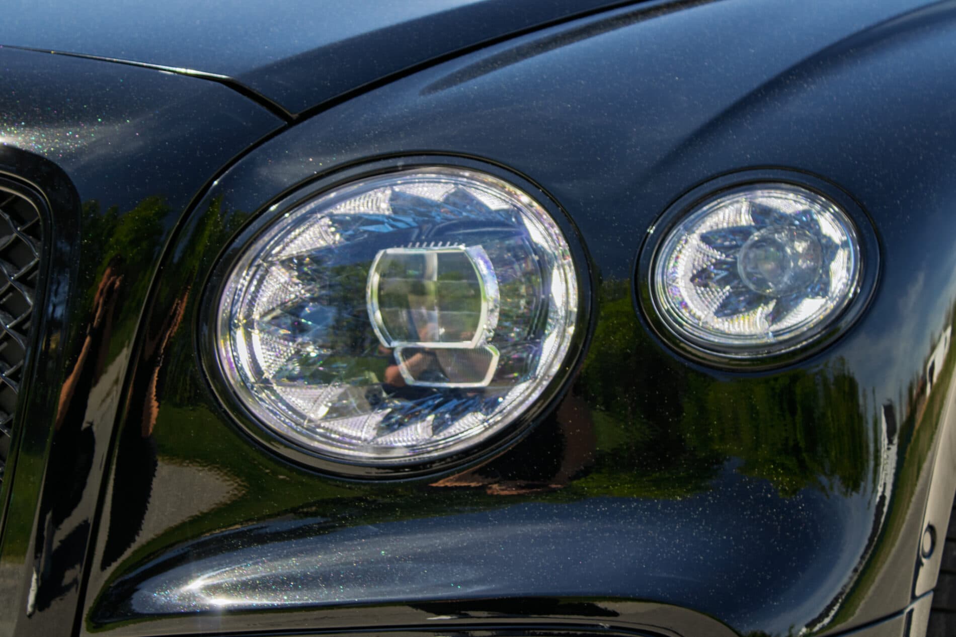 2024 Bentley Flying Spur, čierna sedan, 2 250 km