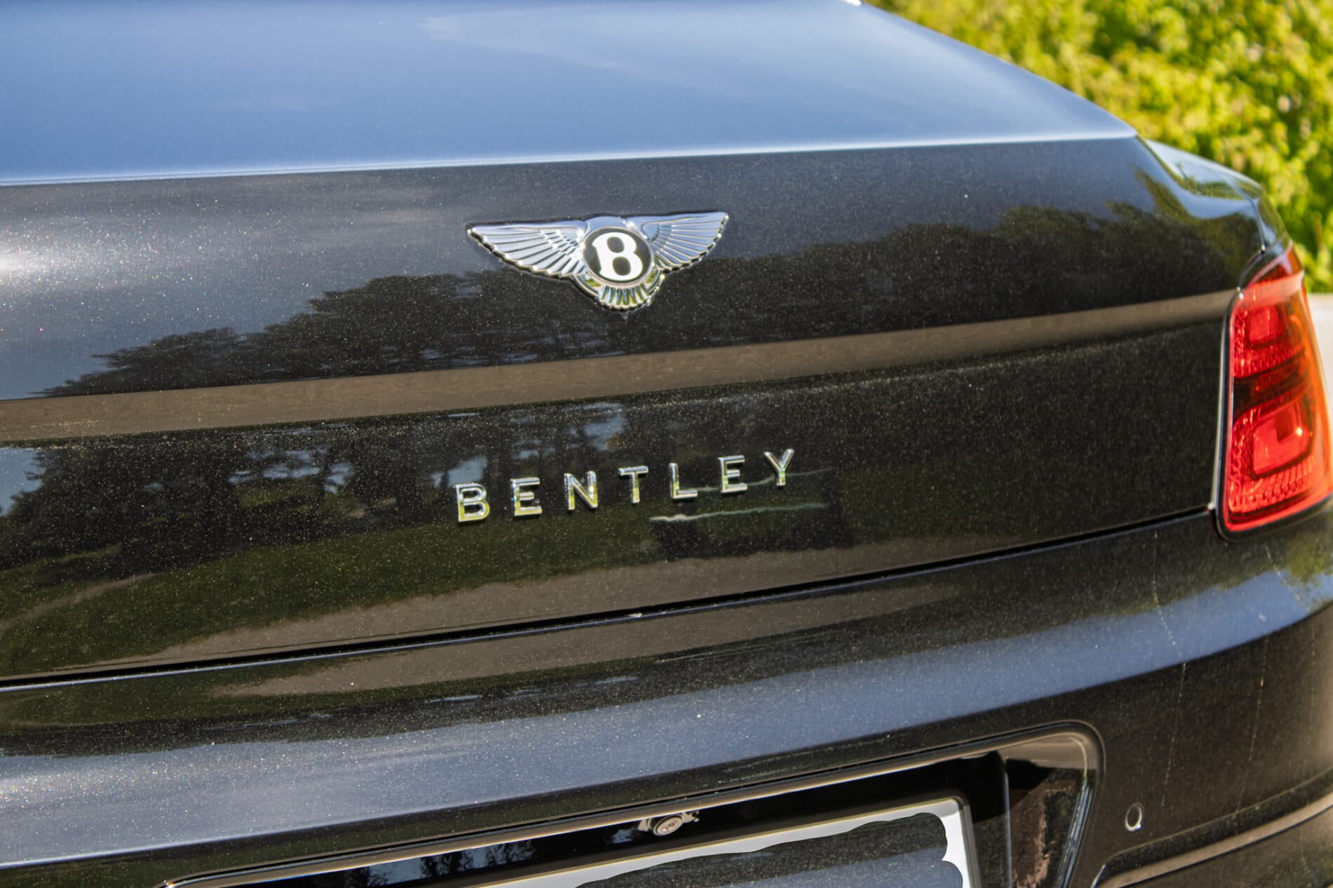 2024 Bentley Flying Spur, čierna sedan, 2 250 km