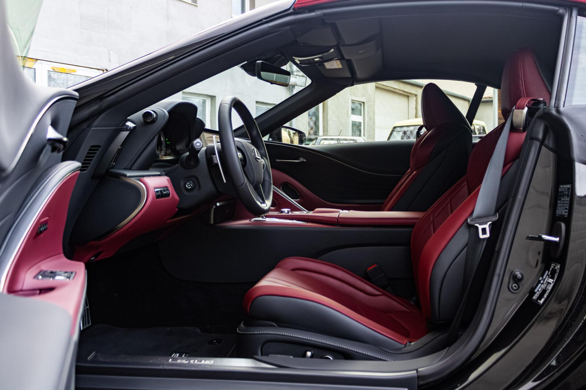2024 Lexus LC 500, čierna kabriolet, 67 km