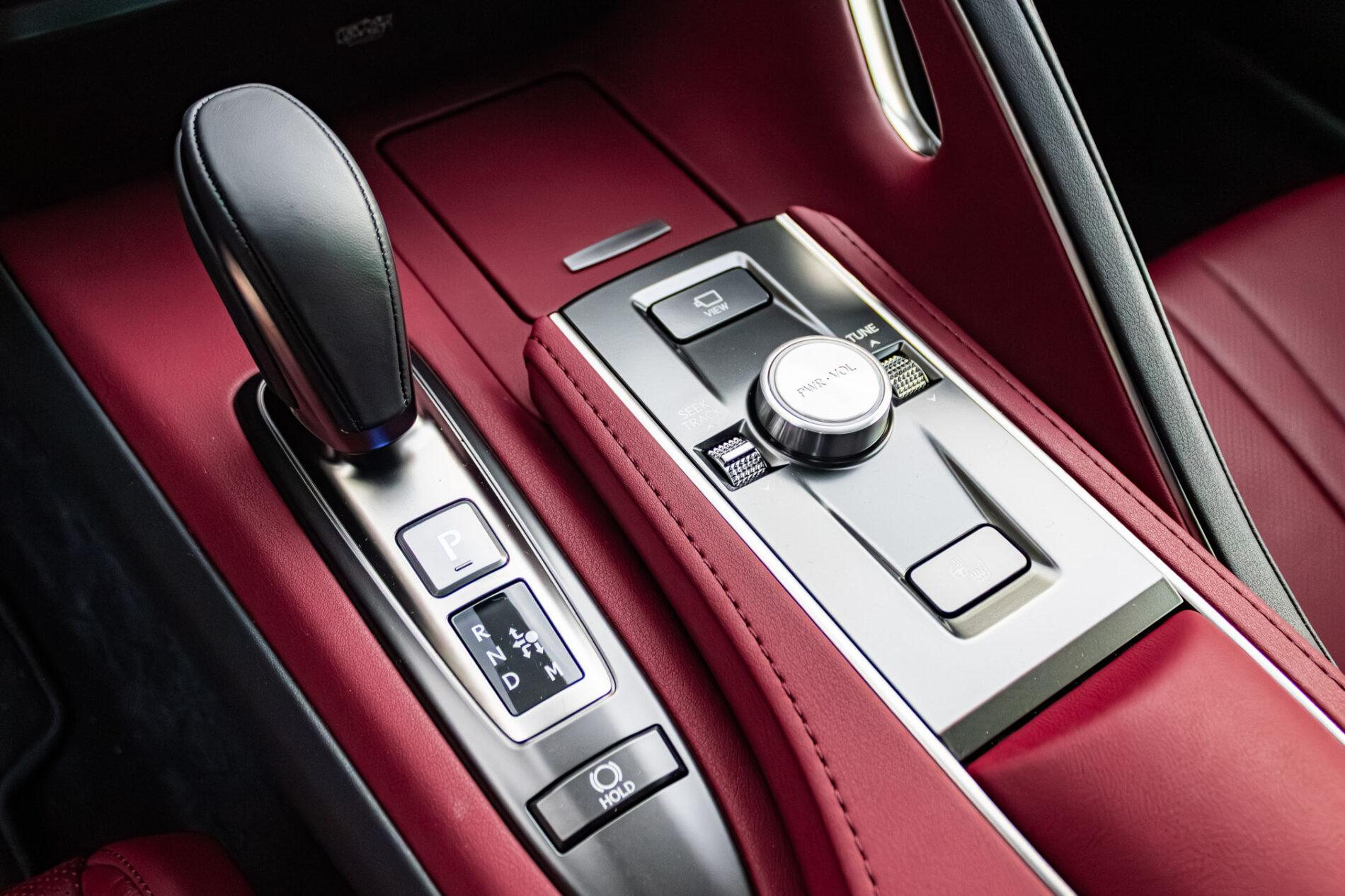 2024 Lexus LC 500, čierna kabriolet, 67 km