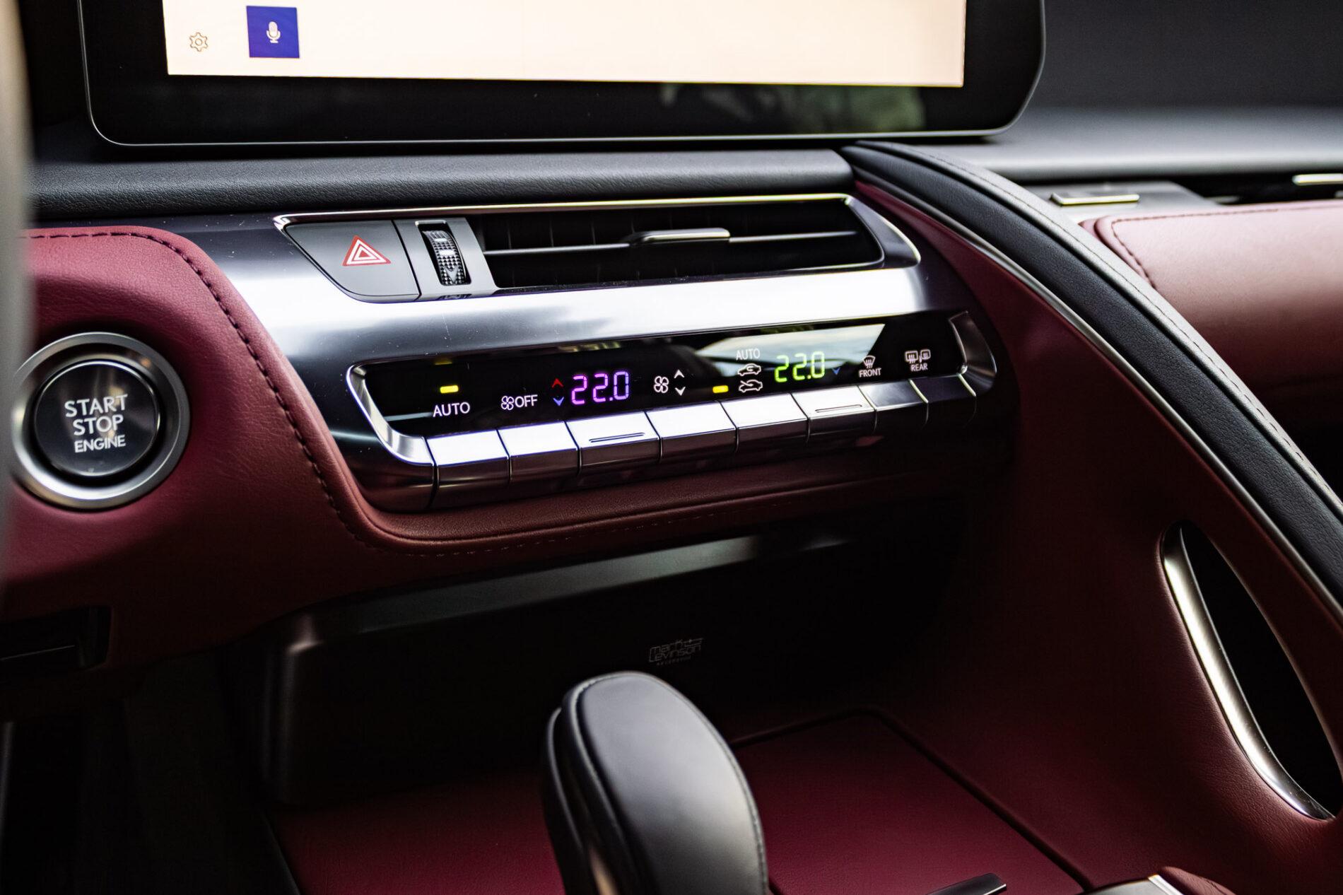 2024 Lexus LC 500, čierna kabriolet, 67 km