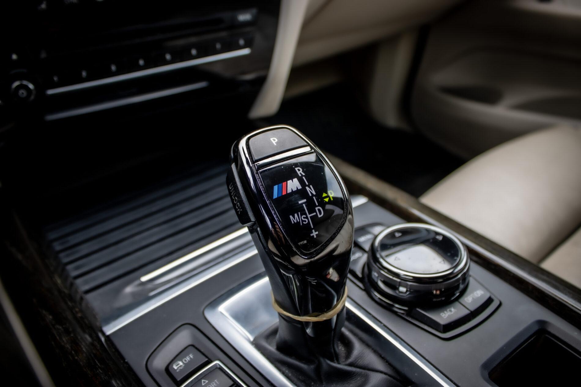 2014 BMW X5 M50d, čierna suv, 255 839 km