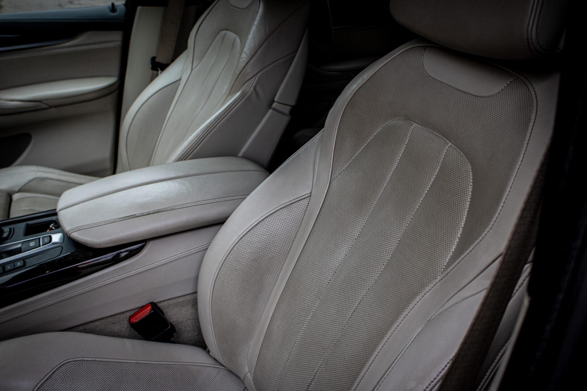 2014 BMW X5 M50d, čierna suv, 255 839 km