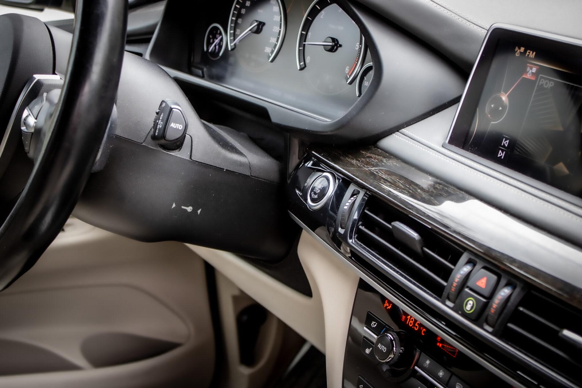 2014 BMW X5 M50d, čierna suv, 255 839 km