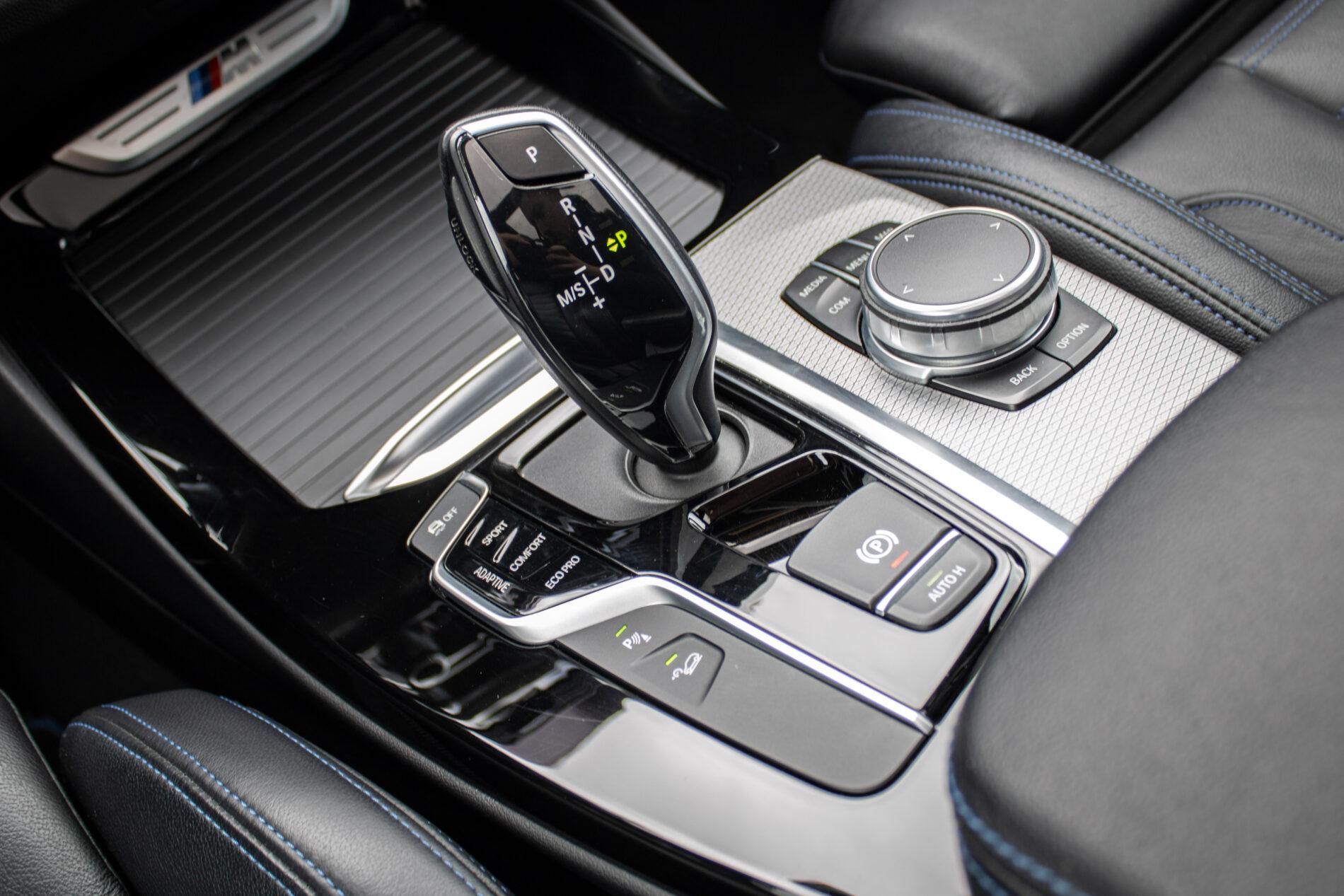 2019 BMW X3 M40i, biela suv, 142 191 km