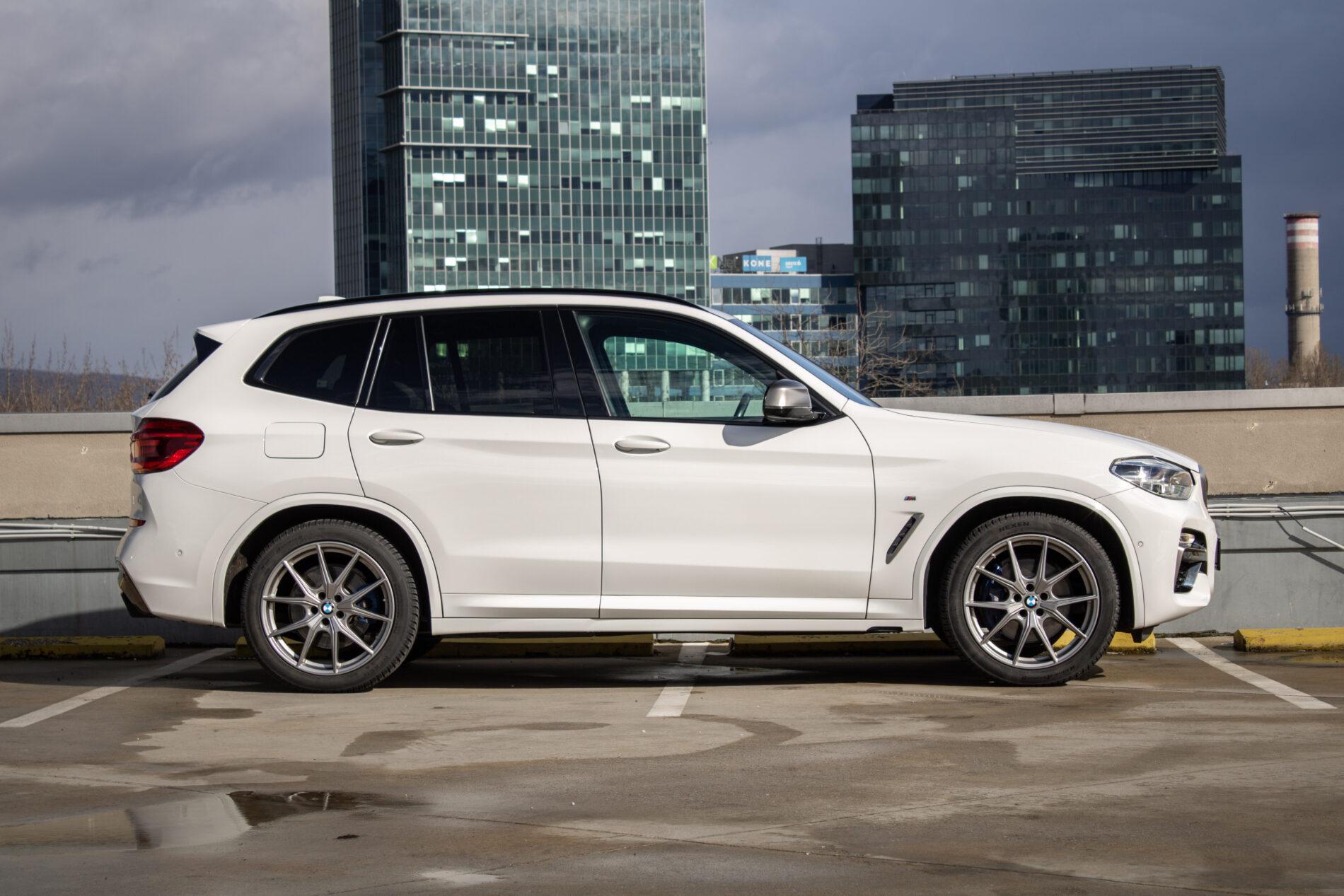 2019 BMW X3 M40i, biela suv, 142 191 km