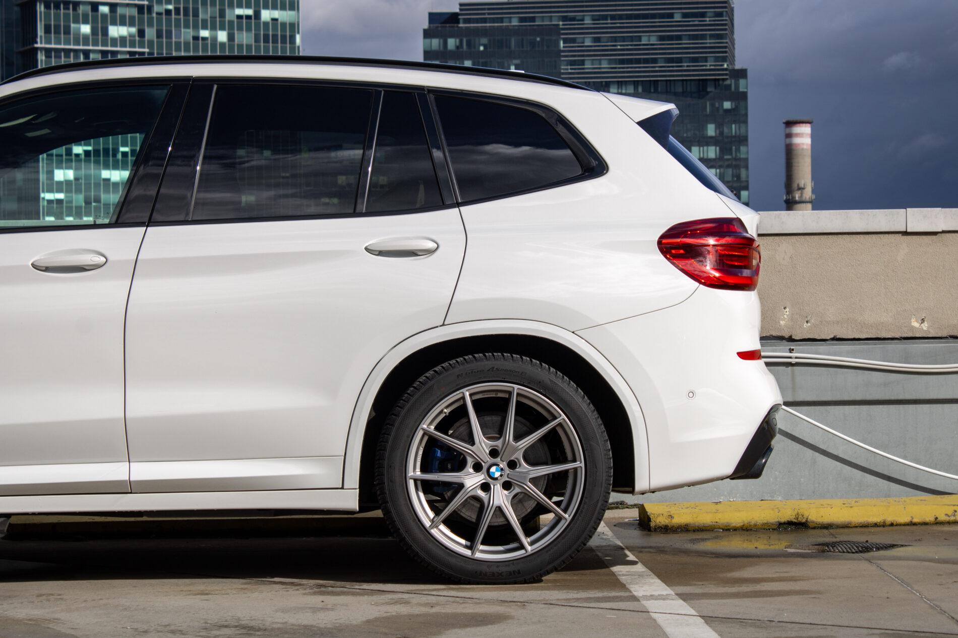 2019 BMW X3 M40i, biela suv, 142 191 km