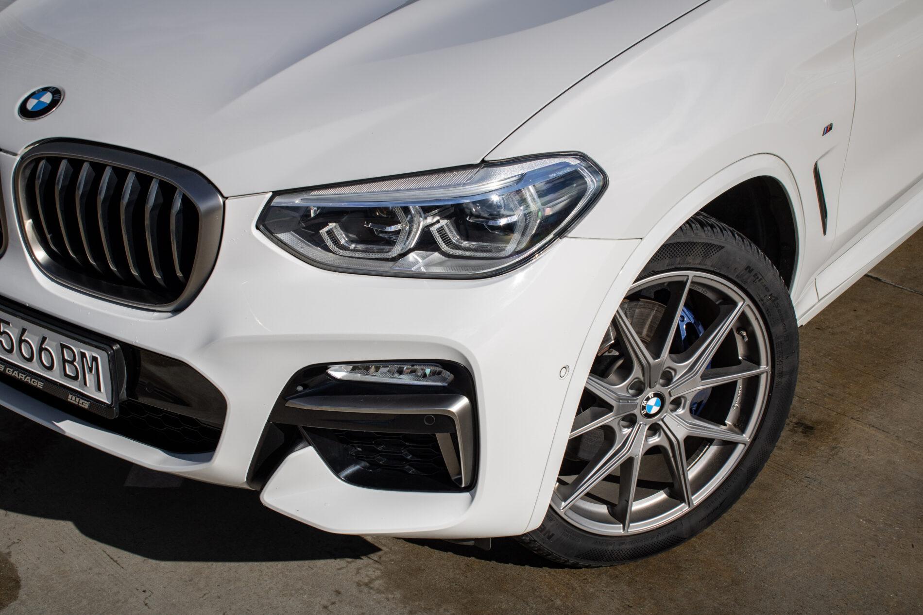 2019 BMW X3 M40i, biela suv, 142 191 km