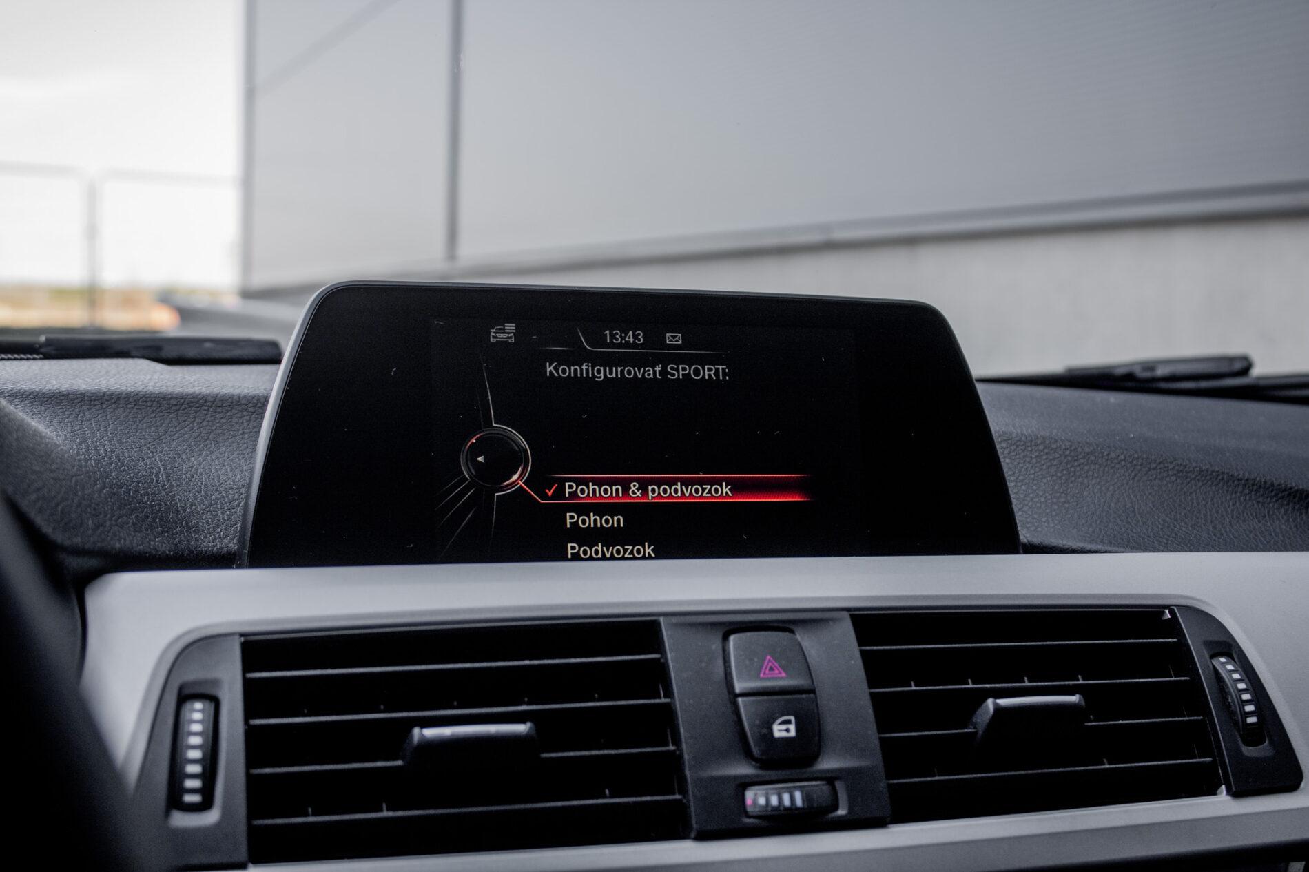 2016 BMW 320i, červená kombi, 285 295 km