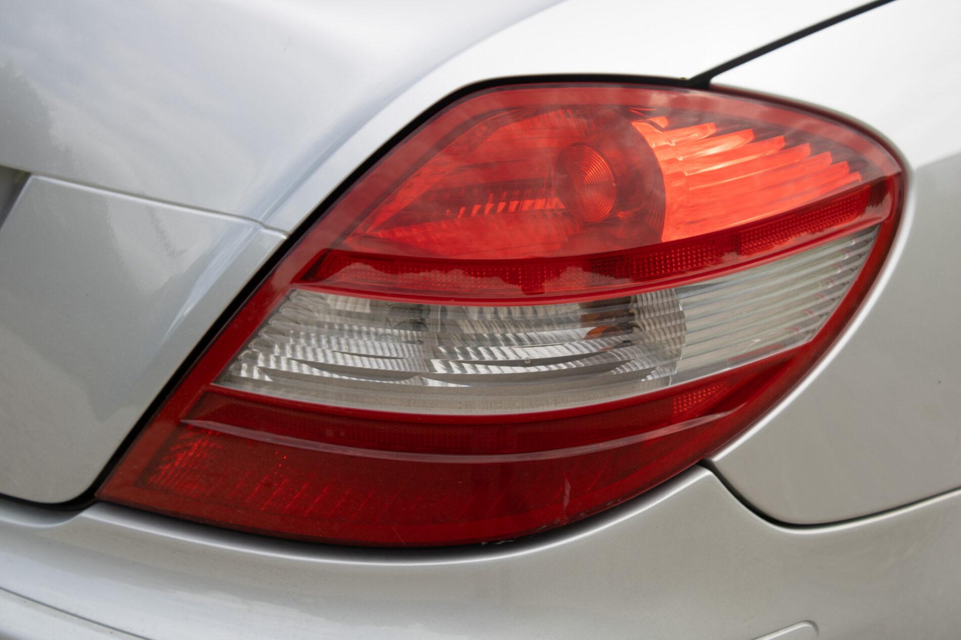 2004 Mercedes-Benz SLK 350, sivá kabriolet, 226 941 km