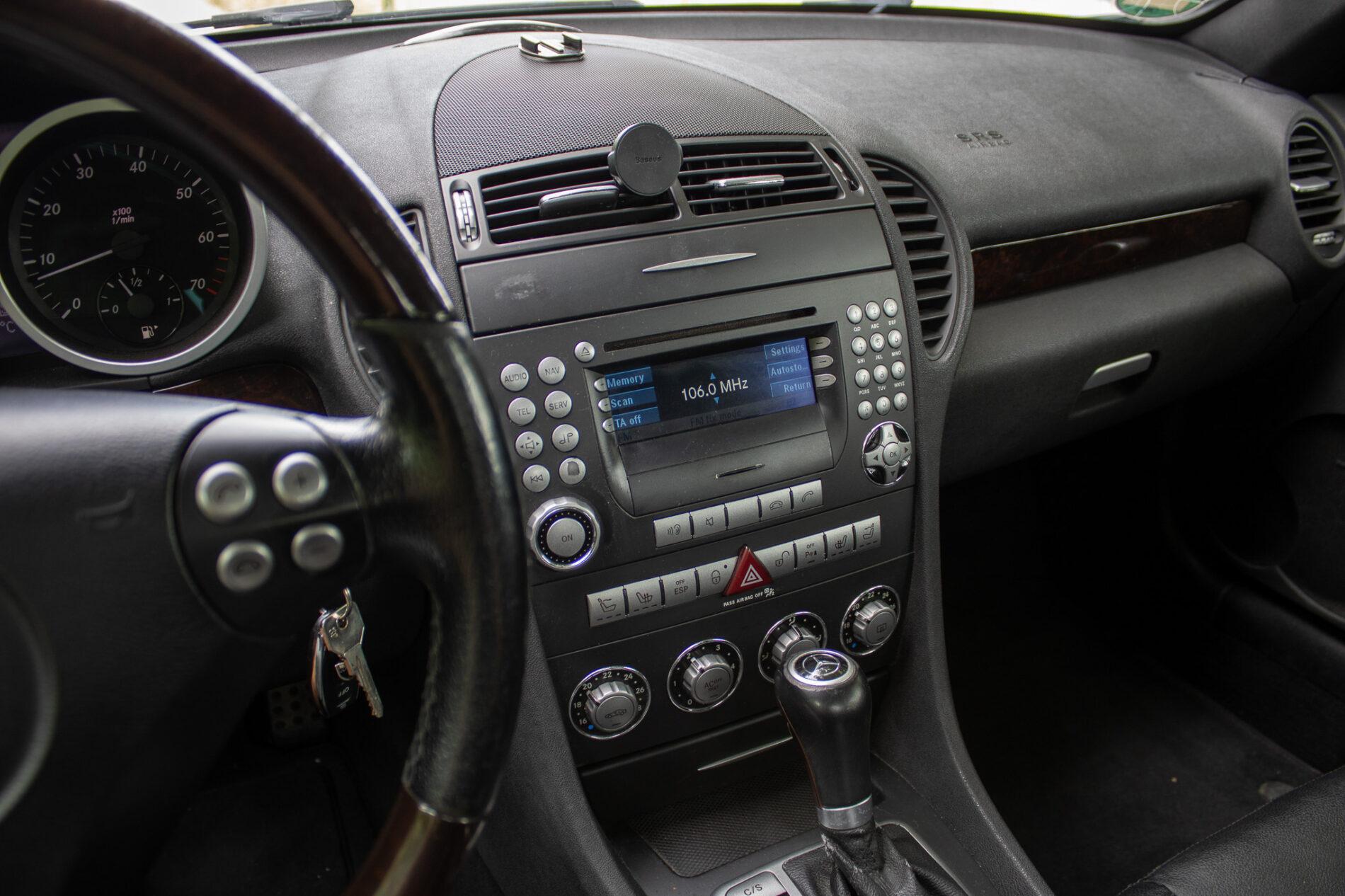 2004 Mercedes-Benz SLK 350, sivá kabriolet, 226 941 km