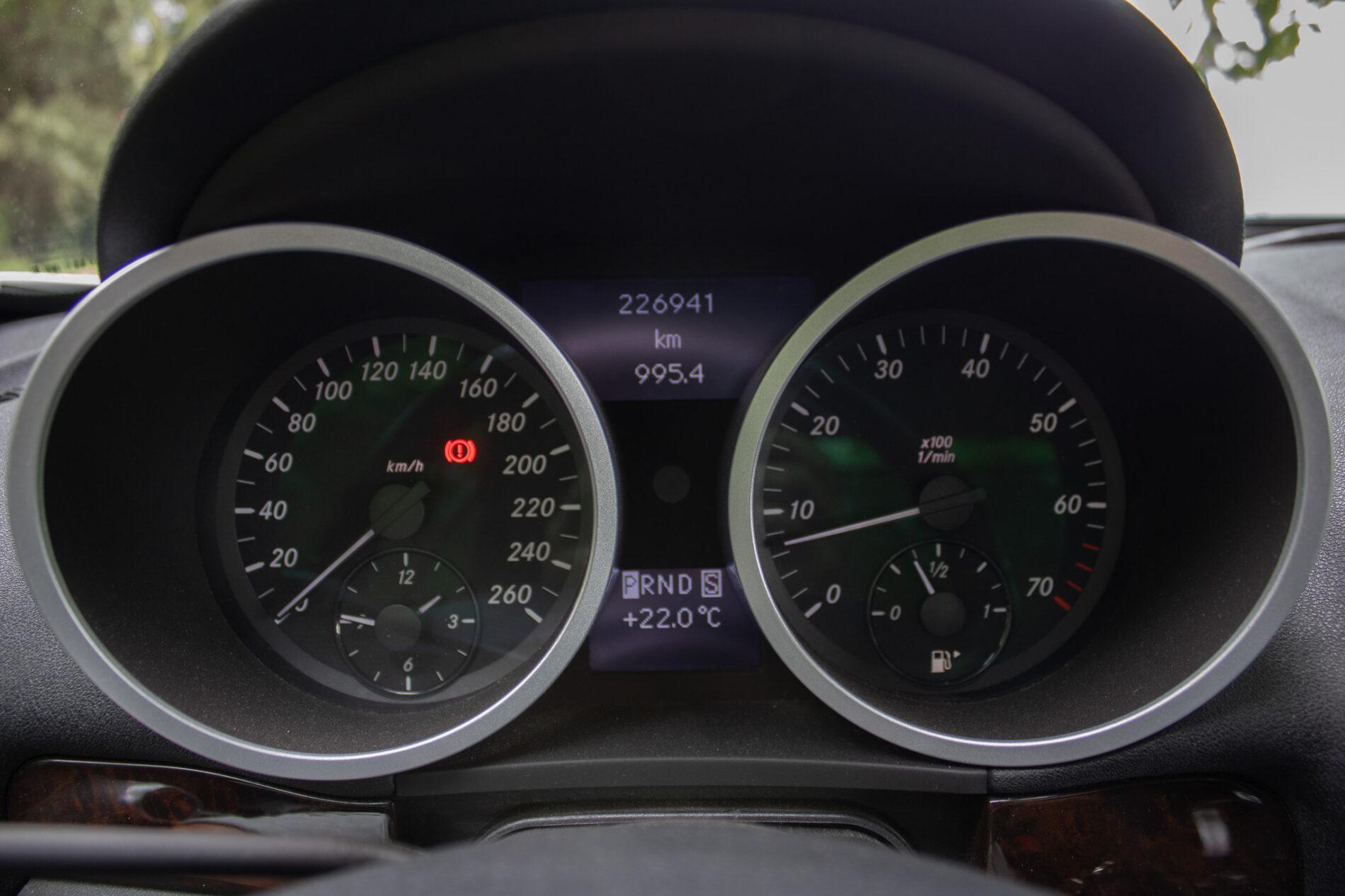 2004 Mercedes-Benz SLK 350, sivá kabriolet, 226 941 km