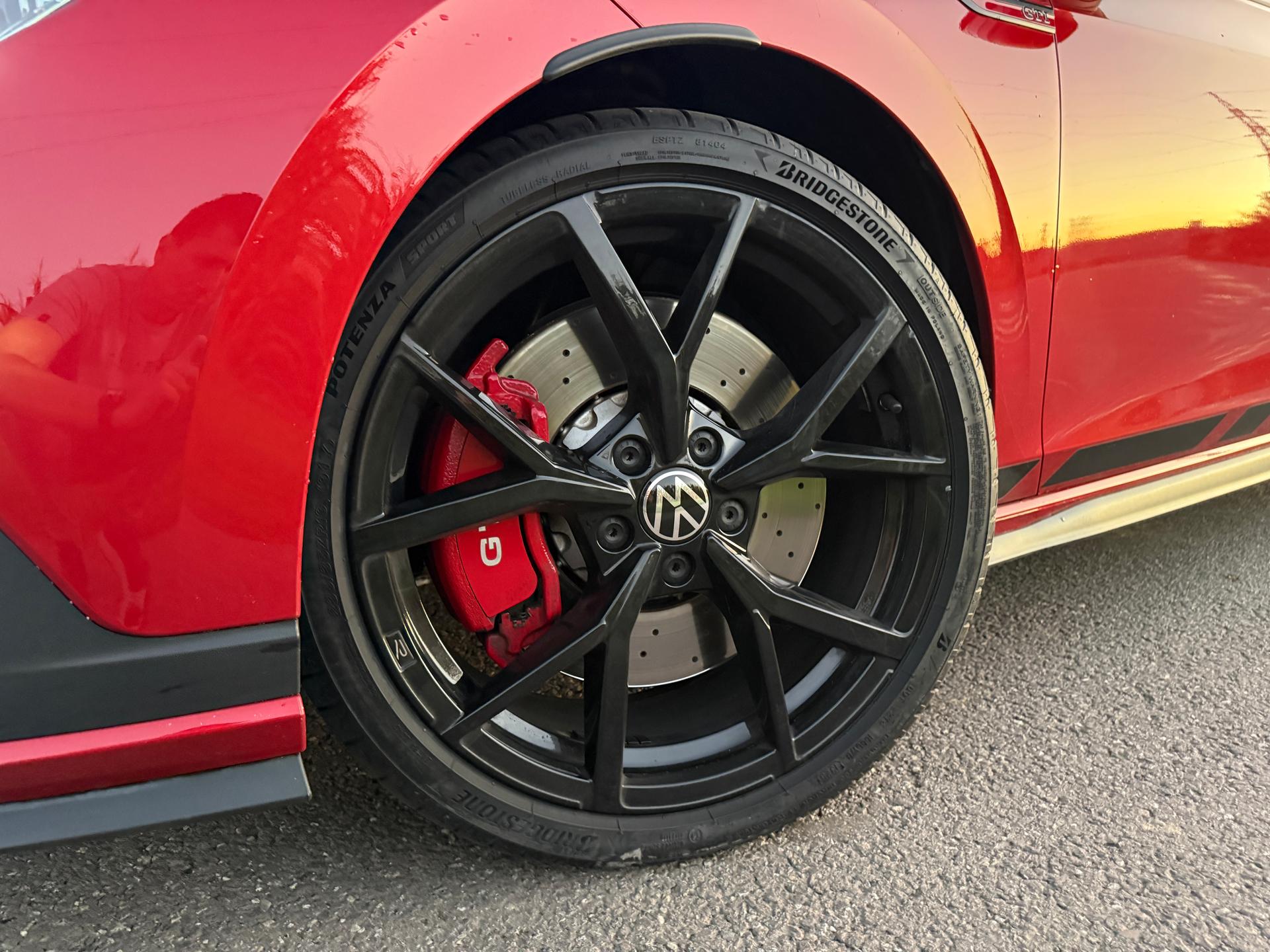 2021 Volkswagen Golf GTI Clubsport, červená hatchback, 50 000 km