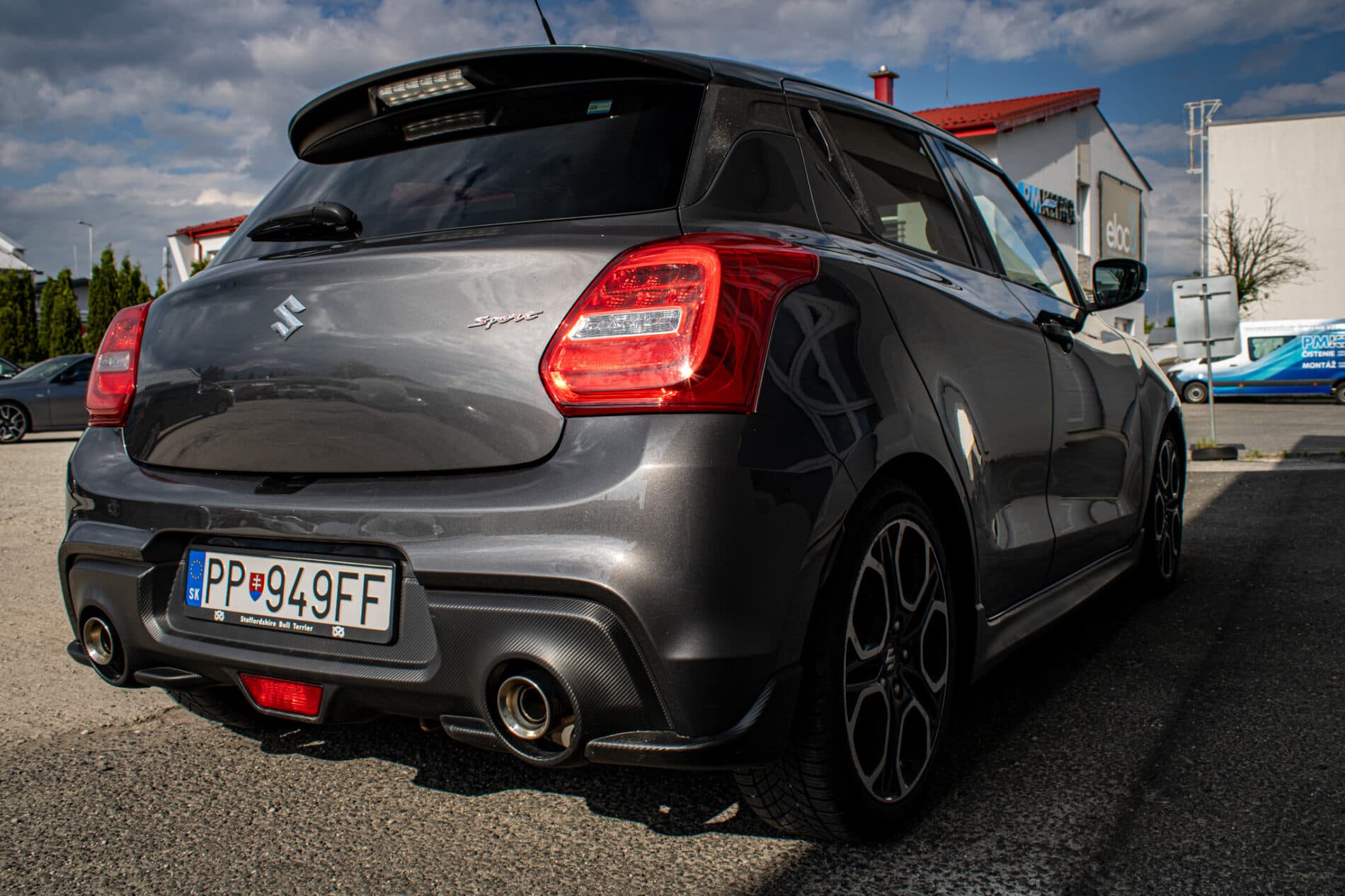 2019 Suzuki Swift Sport, sivá hatchback, 96 365 km