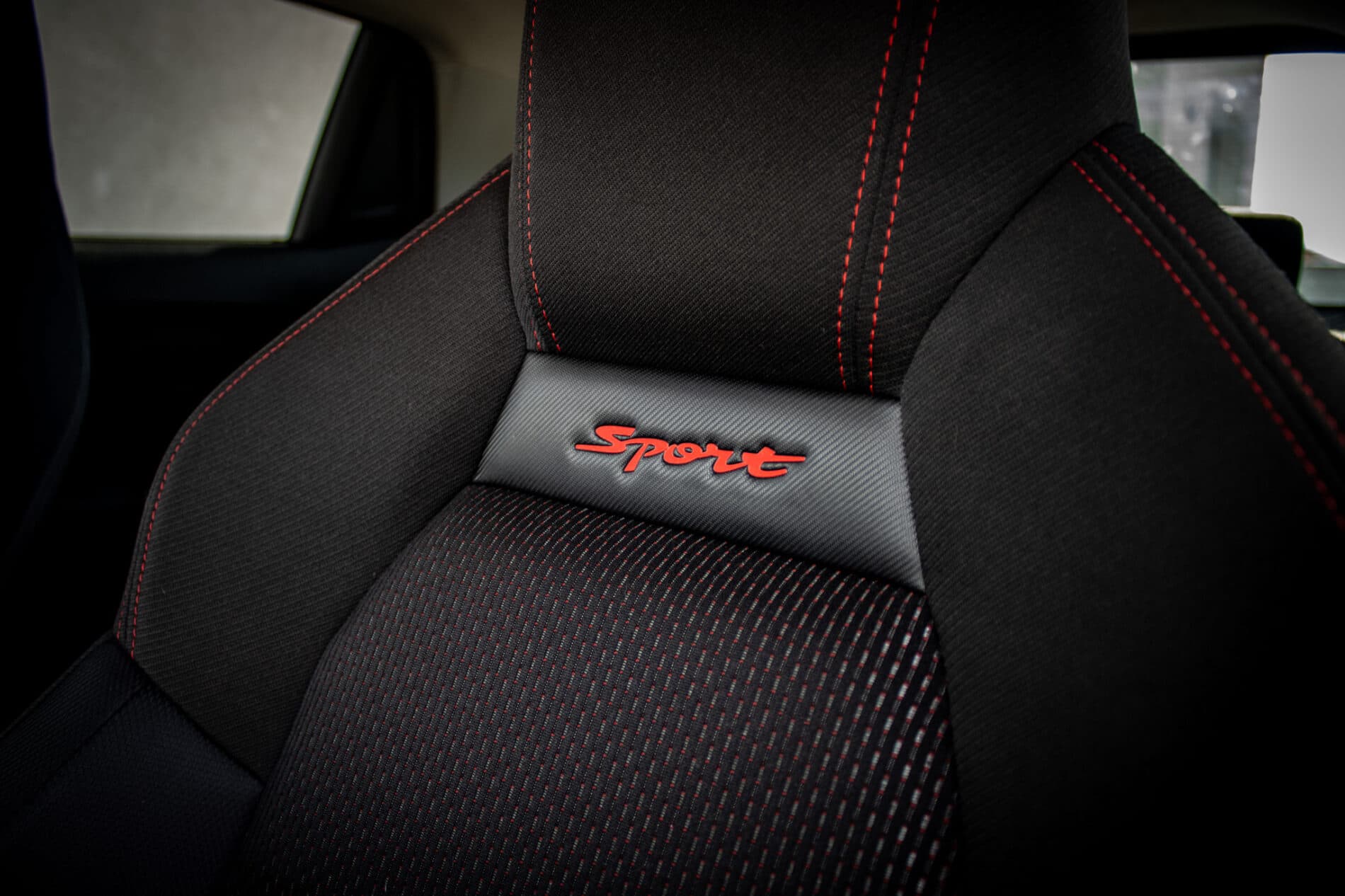 2019 Suzuki Swift Sport, sivá hatchback, 96 365 km