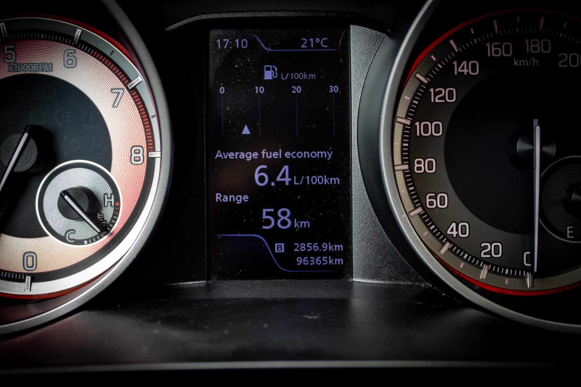2019 Suzuki Swift Sport, sivá hatchback, 96 365 km