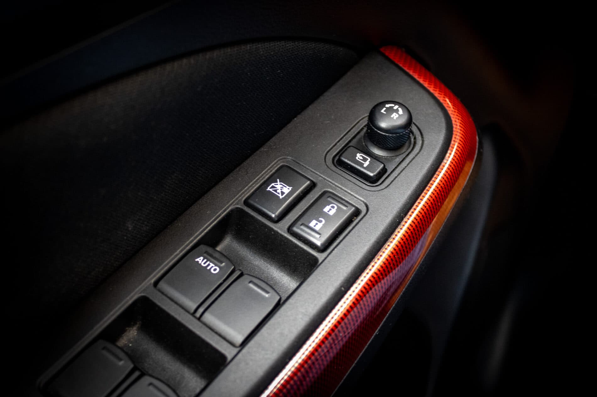 2019 Suzuki Swift Sport, sivá hatchback, 96 365 km