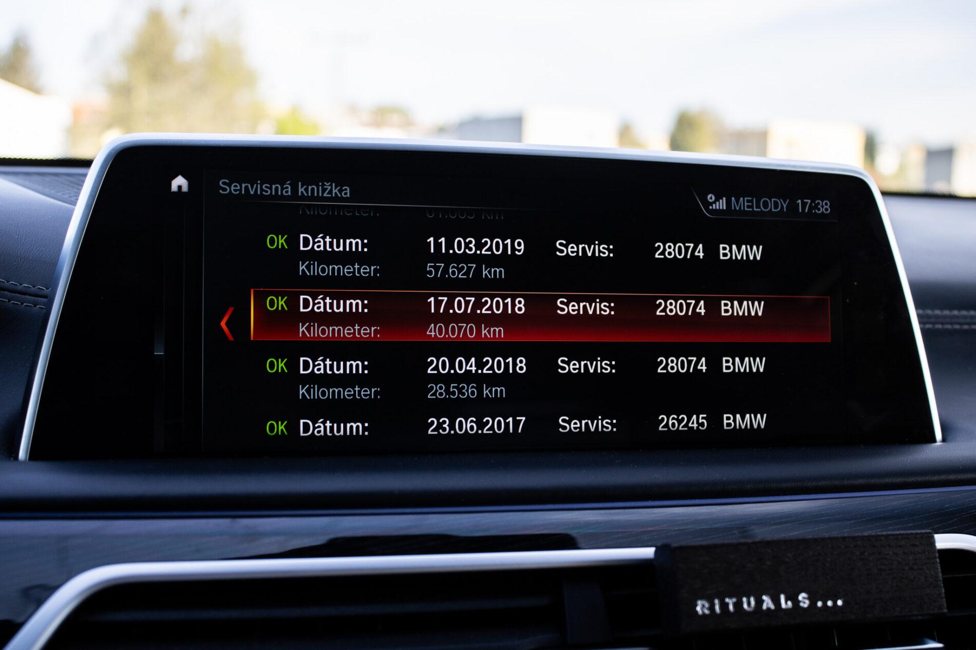 2017 BMW 750d, modrá sedan, 200 307 km