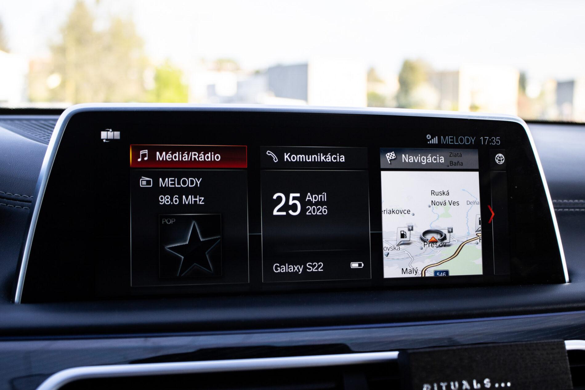 2017 BMW 750d, modrá sedan, 200 307 km