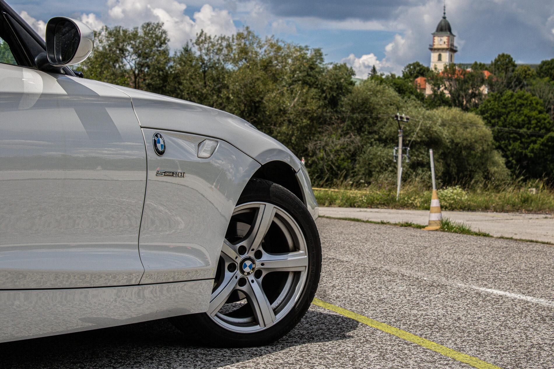 2012 BMW Z4, biela kabriolet, 170 435 km