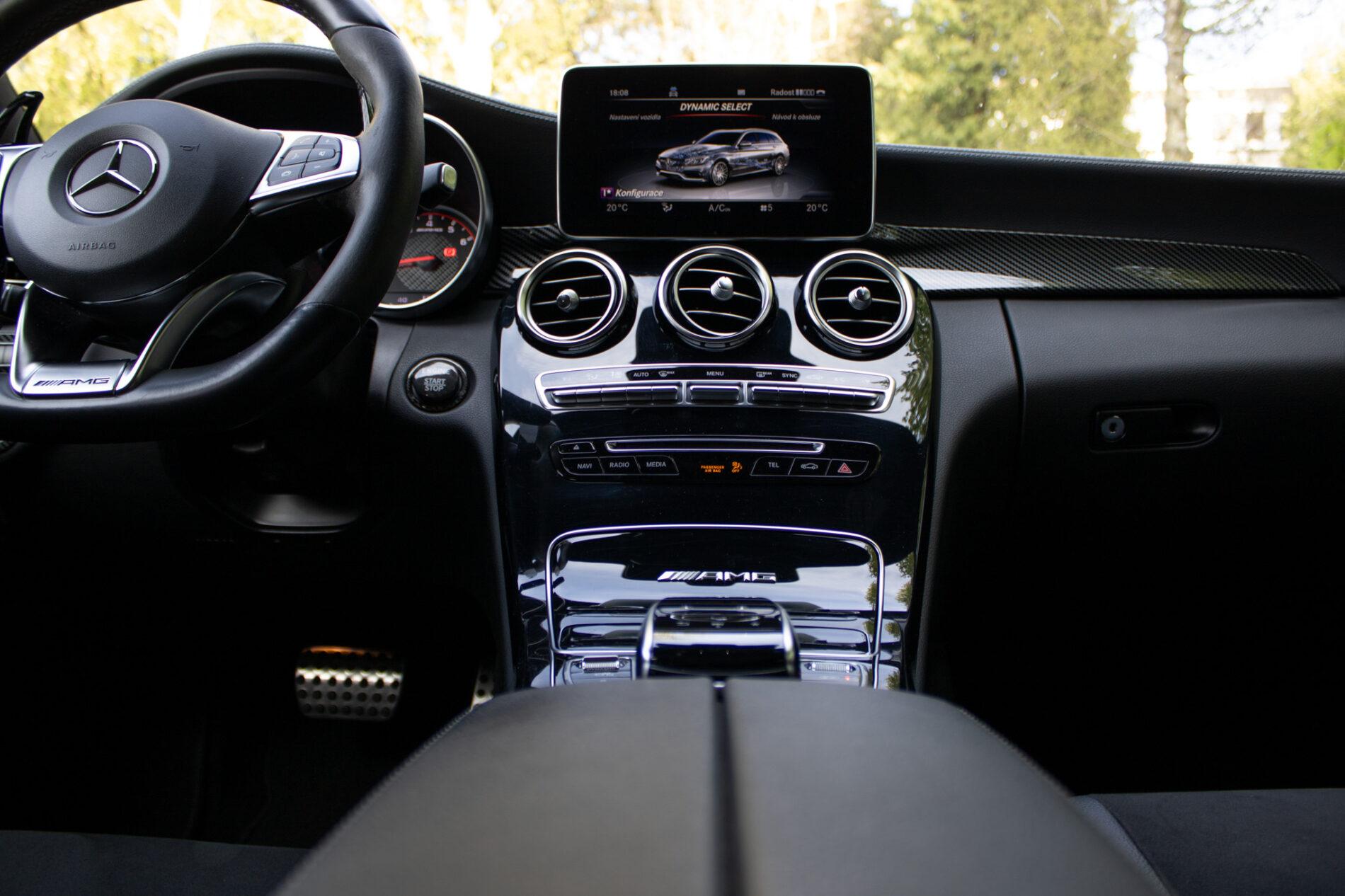 2017 Mercedes-Benz C 63 AMG S, biela kombi, 79 170 km