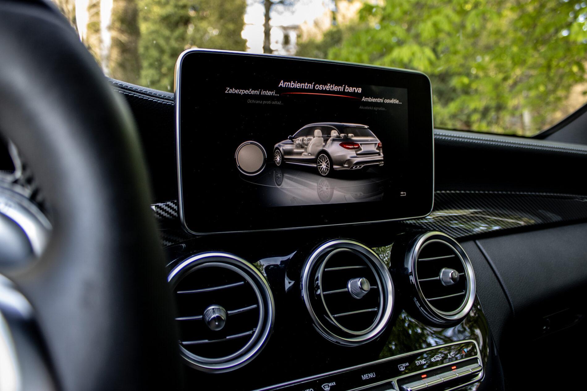 2017 Mercedes-Benz C 63 AMG S, biela kombi, 79 170 km