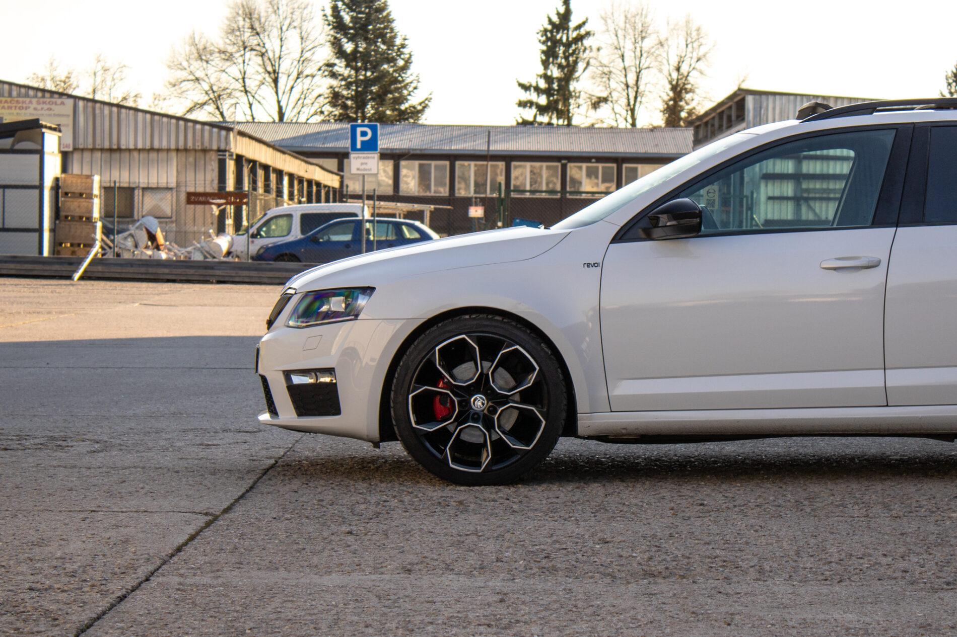 2016 Skoda Octavia RS, biela kombi, 253 701 km