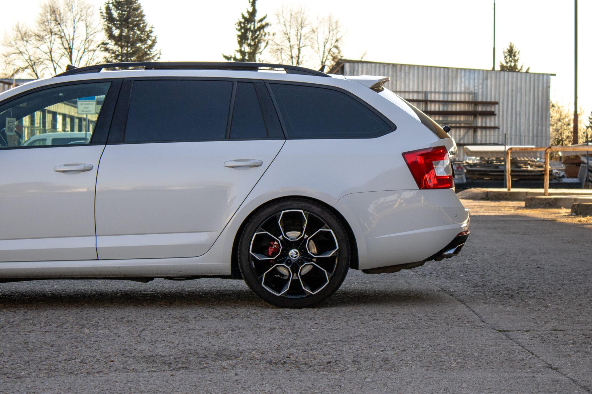 2016 Skoda Octavia RS, biela kombi, 253 701 km